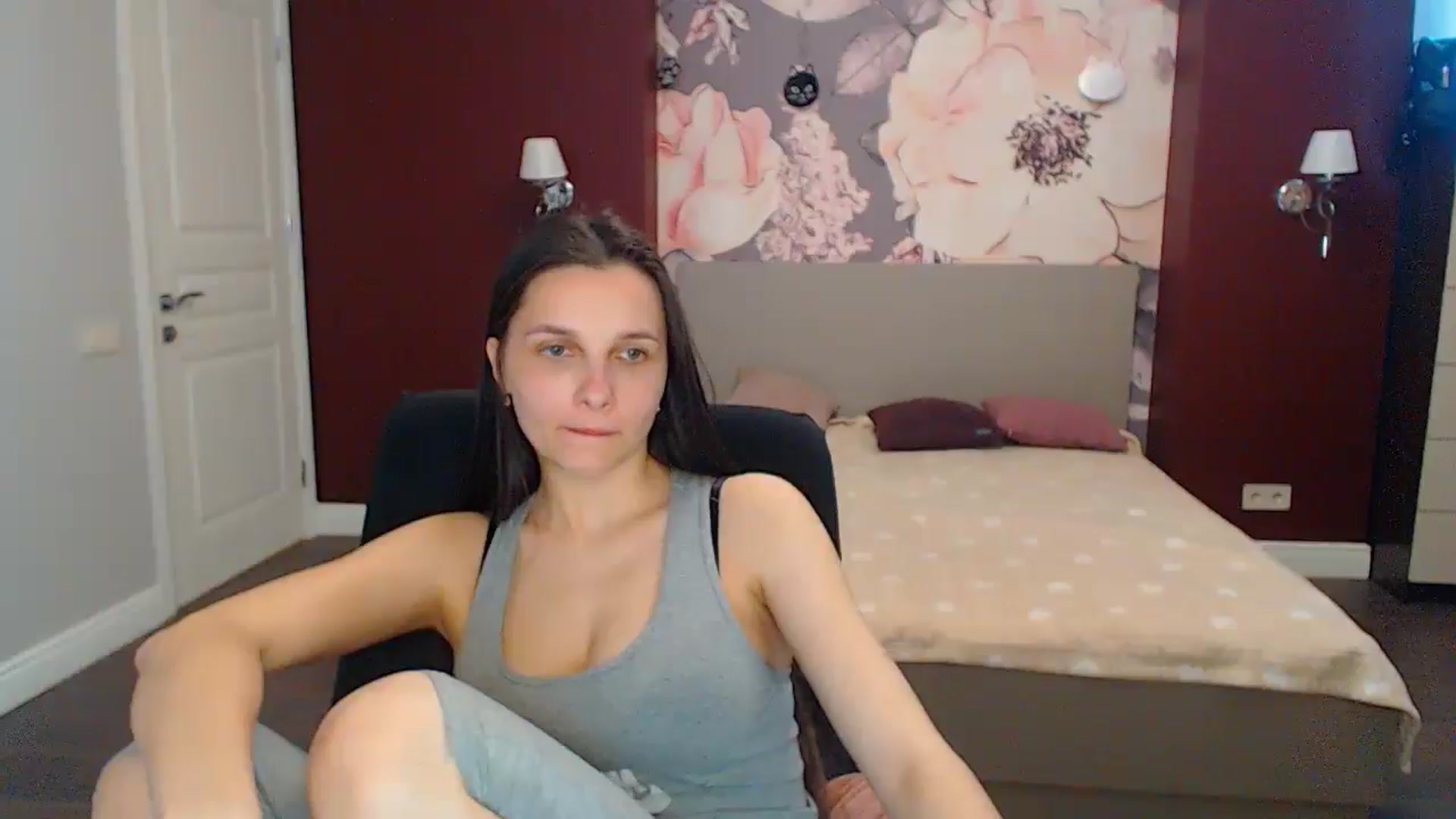 Gallery image thumbnail from Karina_Mils's myfreecams stream on, 05/02/2024, 11:05 image 20 of 20