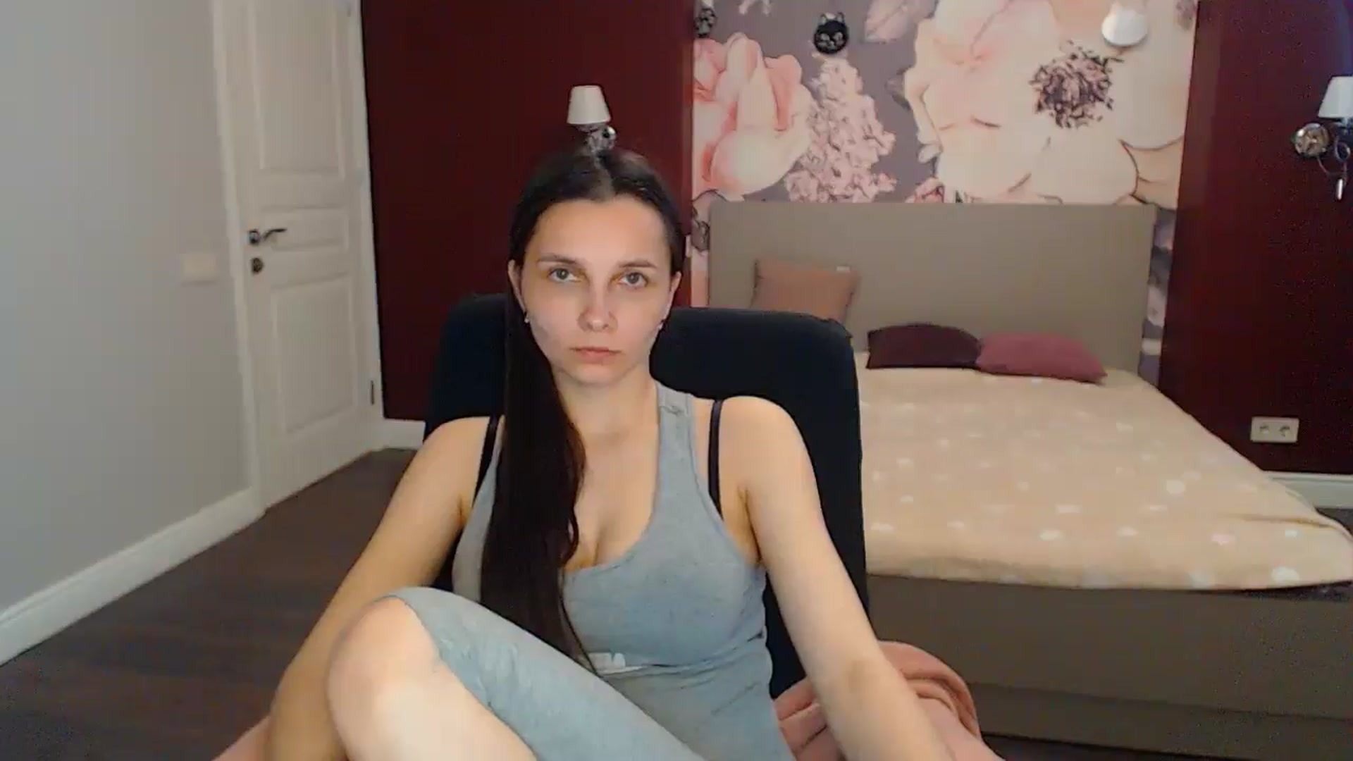 Gallery image thumbnail from Karina_Mils's myfreecams stream on, 05/03/2024, 13:42 image 17 of 20