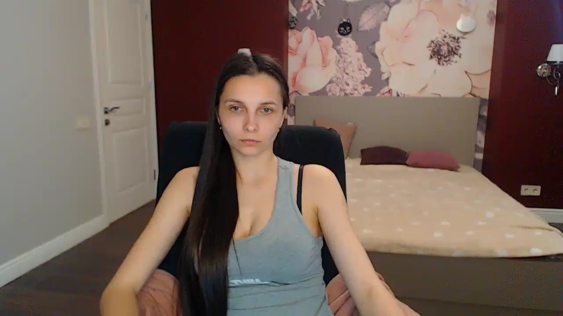 Gallery image thumbnail from Karina_Mils's myfreecams stream on, 05/03/2024, 14:28 image 10 of 20