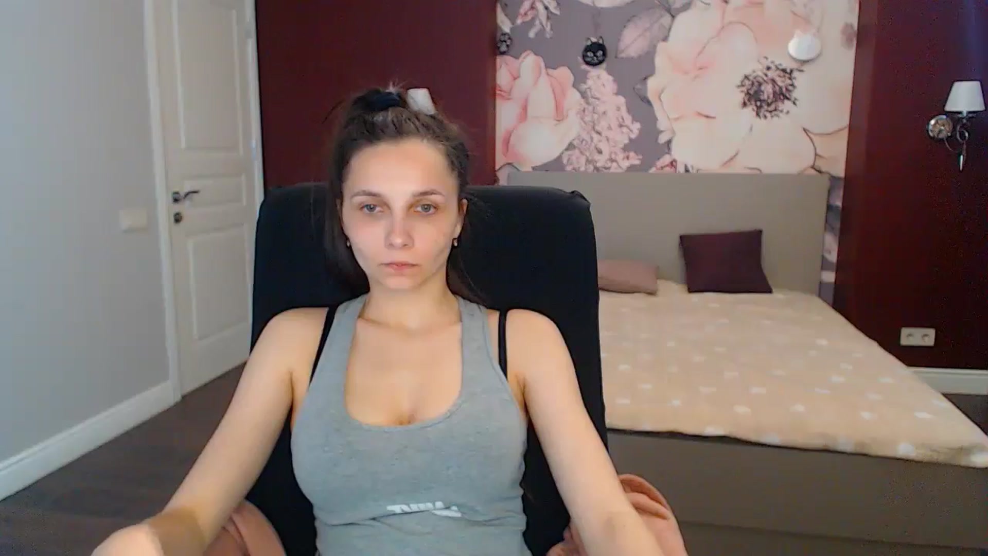 Gallery image thumbnail from Karina_Mils's myfreecams stream on, 05/06/2024, 11:03 image 20 of 20