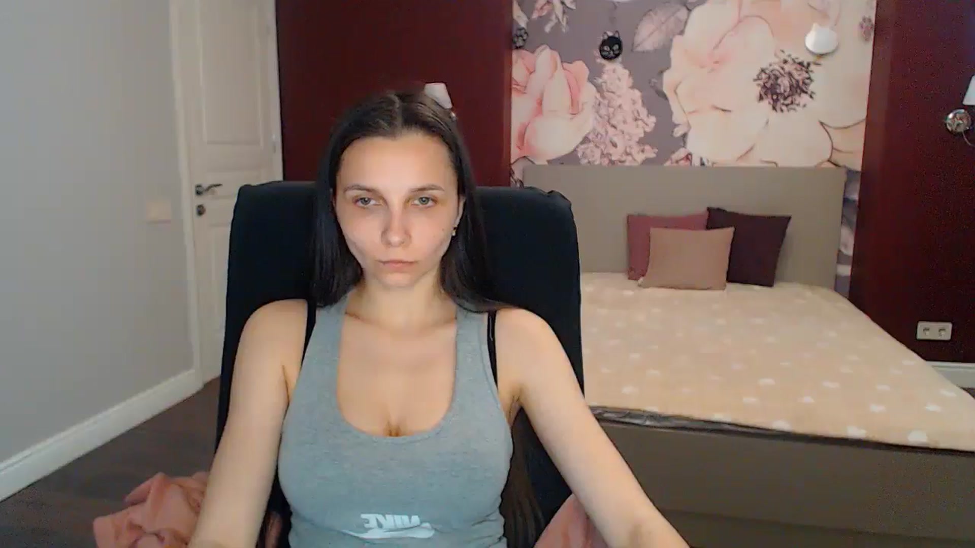 Gallery image thumbnail from Karina_Mils's myfreecams stream on, 05/10/2024, 14:29 image 16 of 20