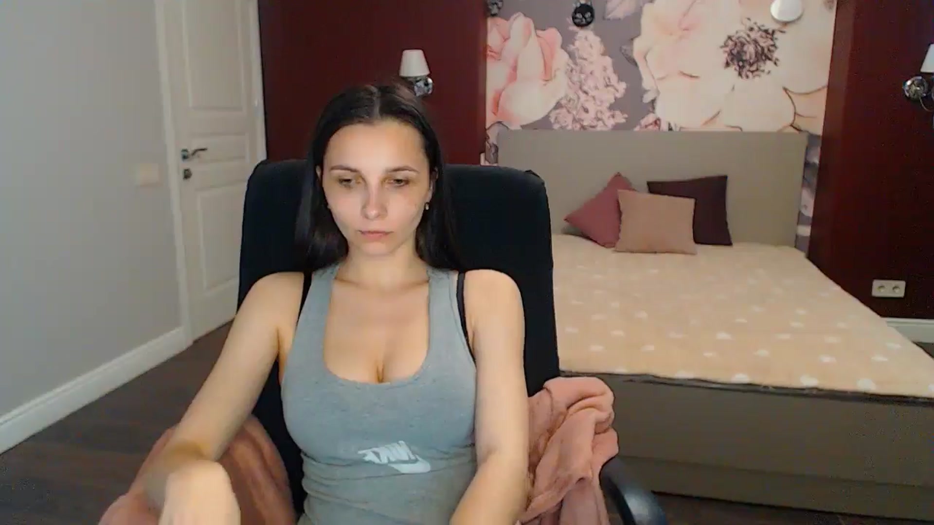 Gallery image thumbnail from Karina_Mils's myfreecams stream on, 05/11/2024, 13:03 image 5 of 20