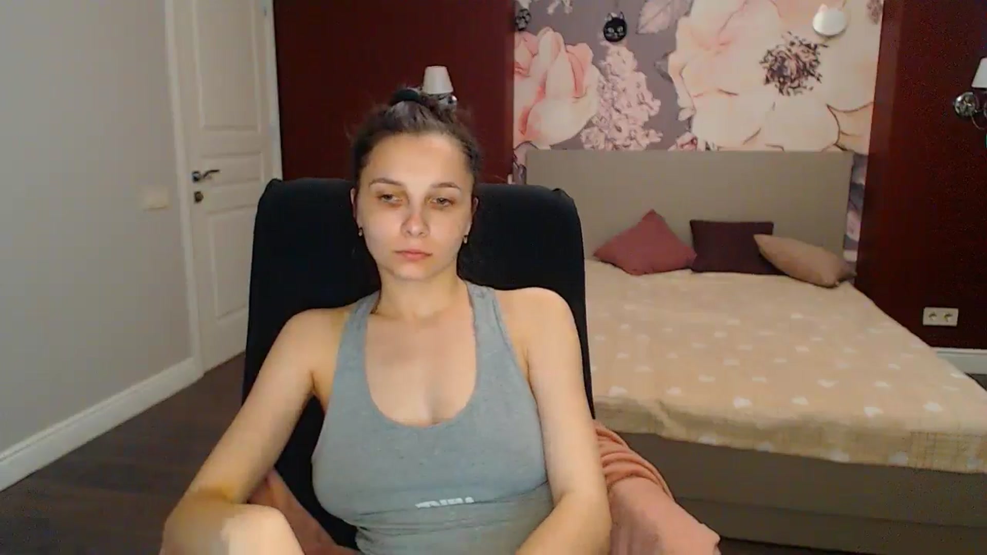Gallery image thumbnail from Karina_Mils's myfreecams stream on, 05/13/2024, 11:08 image 6 of 20