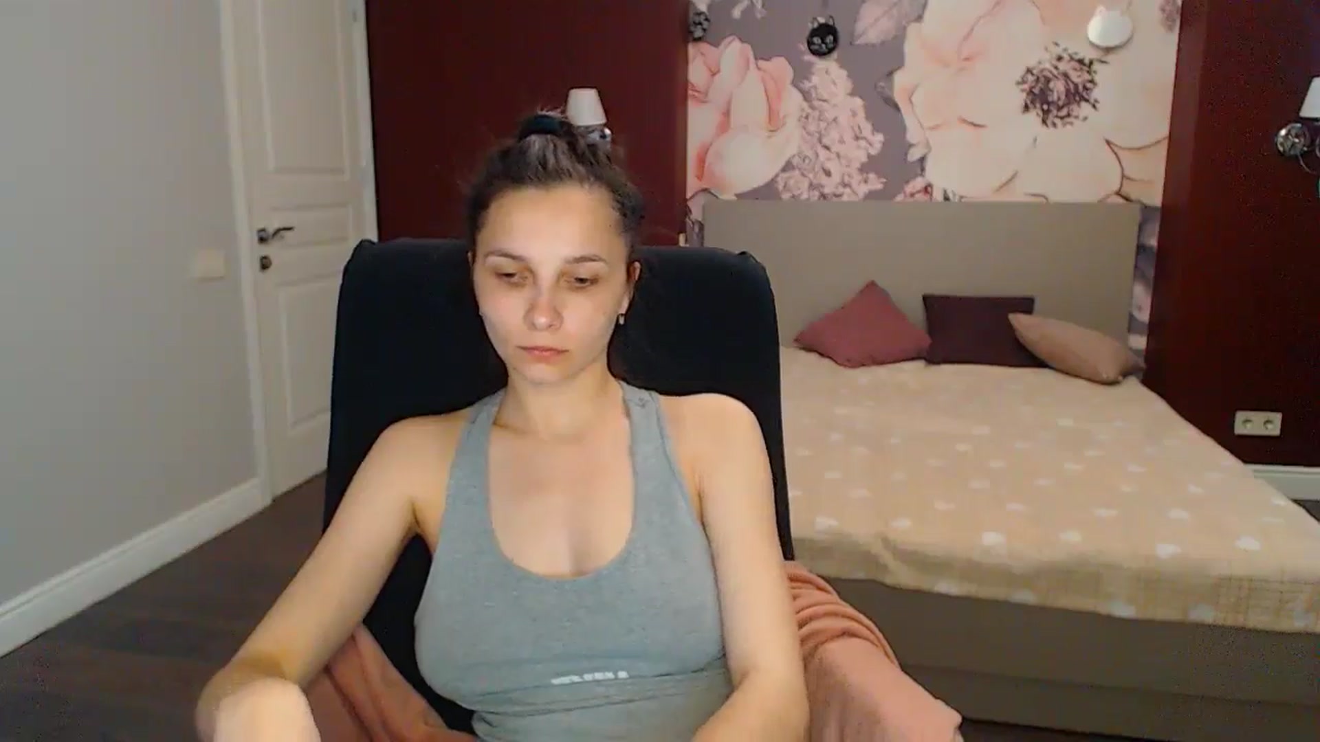 Gallery image thumbnail from Karina_Mils's myfreecams stream on, 05/13/2024, 11:08 image 7 of 20