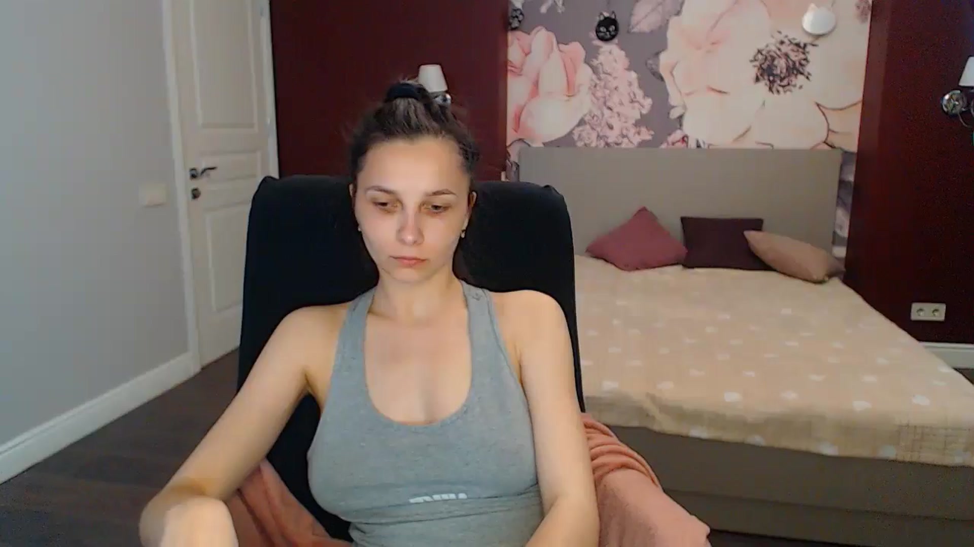 Gallery image thumbnail from Karina_Mils's myfreecams stream on, 05/13/2024, 11:08 image 8 of 20