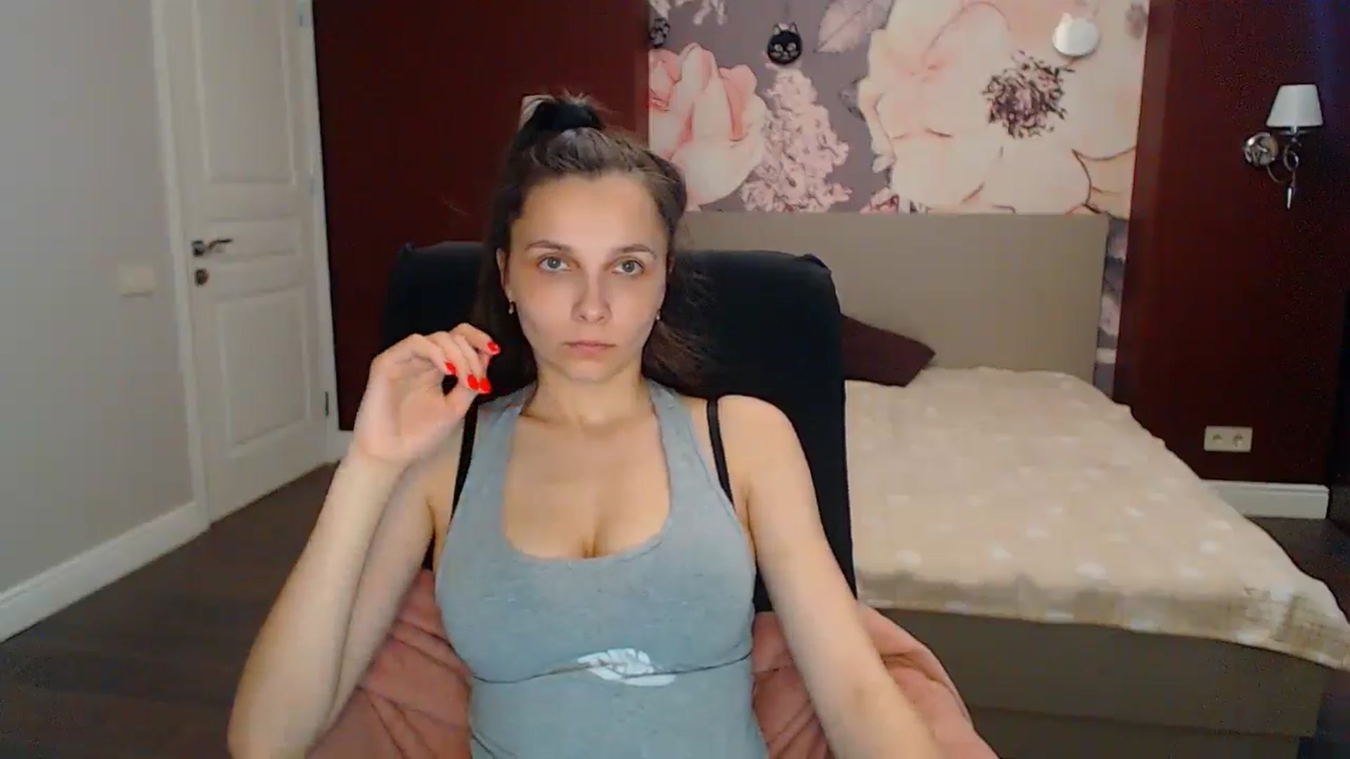 Gallery image thumbnail from Karina_Mils's myfreecams stream on, 05/16/2024, 09:53 image 5 of 20