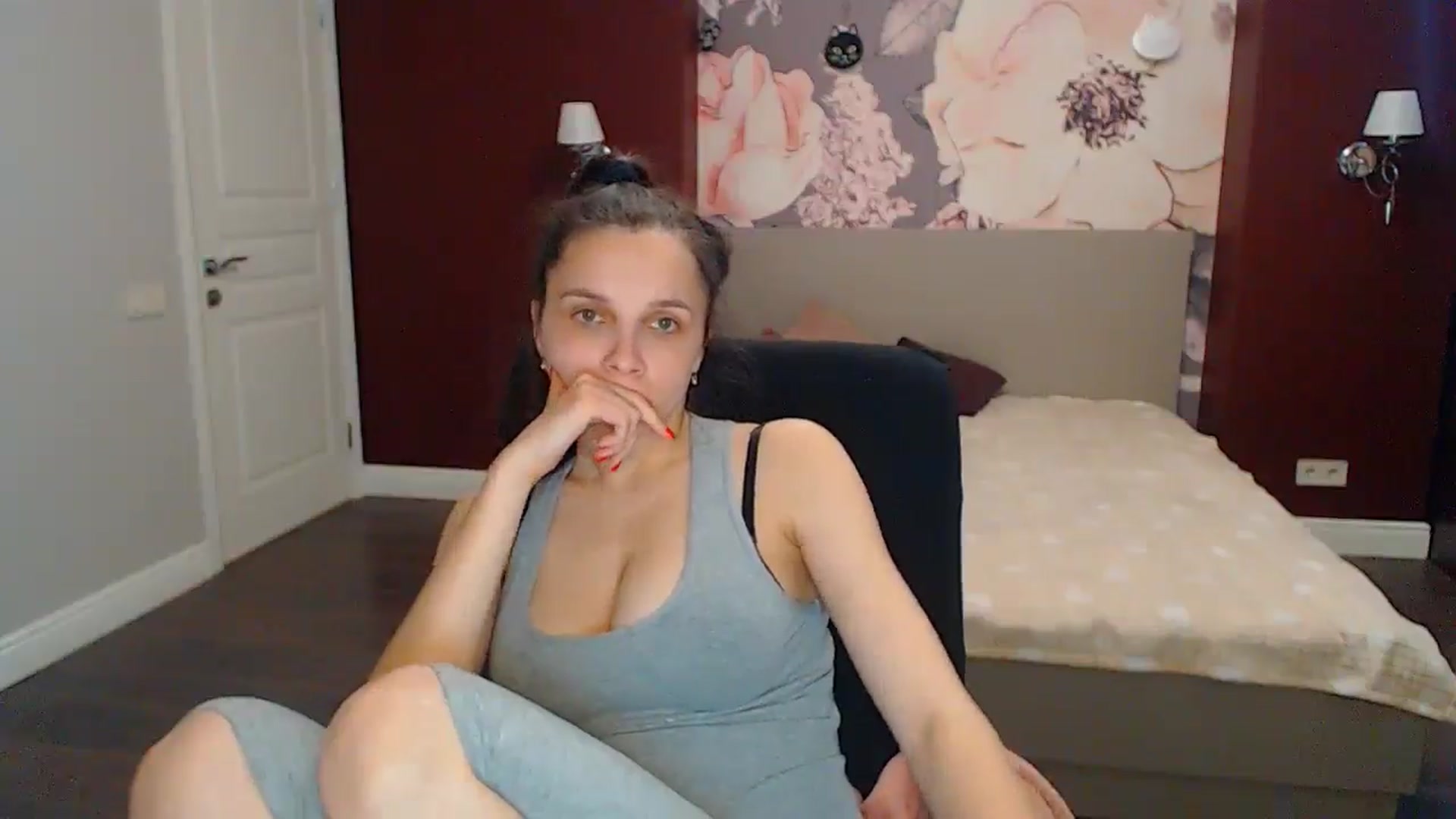 Gallery image thumbnail from Karina_Mils's myfreecams stream on, 05/16/2024, 09:53 image 20 of 20