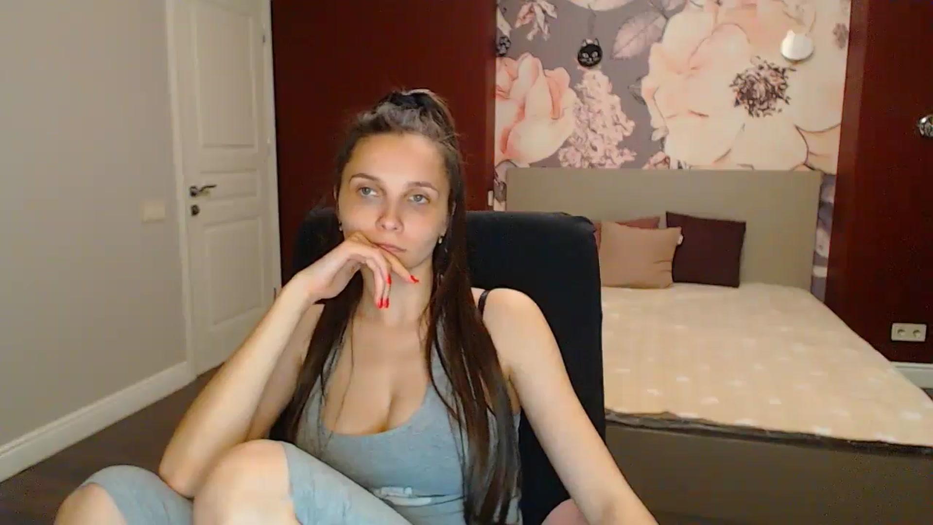Gallery image thumbnail from Karina_Mils's myfreecams stream on, 05/19/2024, 17:42 image 19 of 20