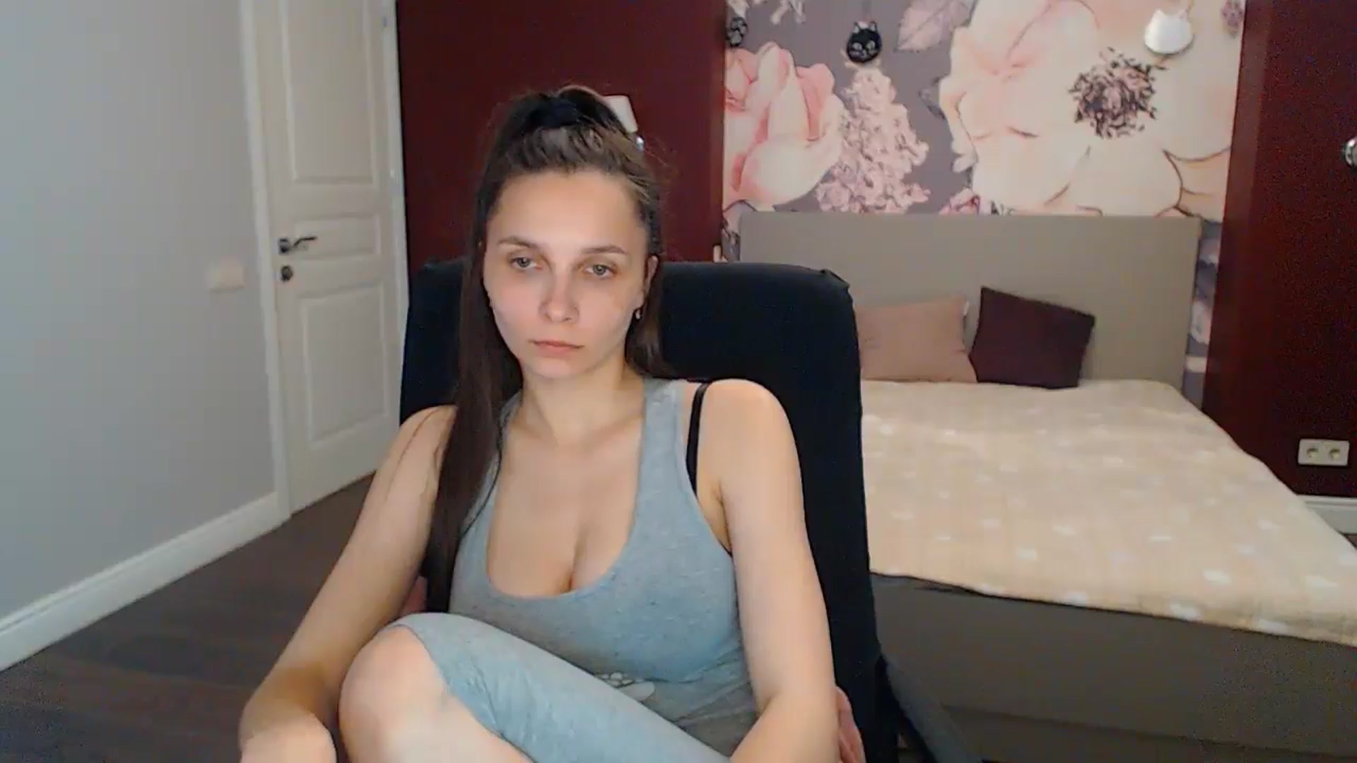 Gallery image thumbnail from Karina_Mils's myfreecams stream on, 05/20/2024, 11:04 image 2 of 20