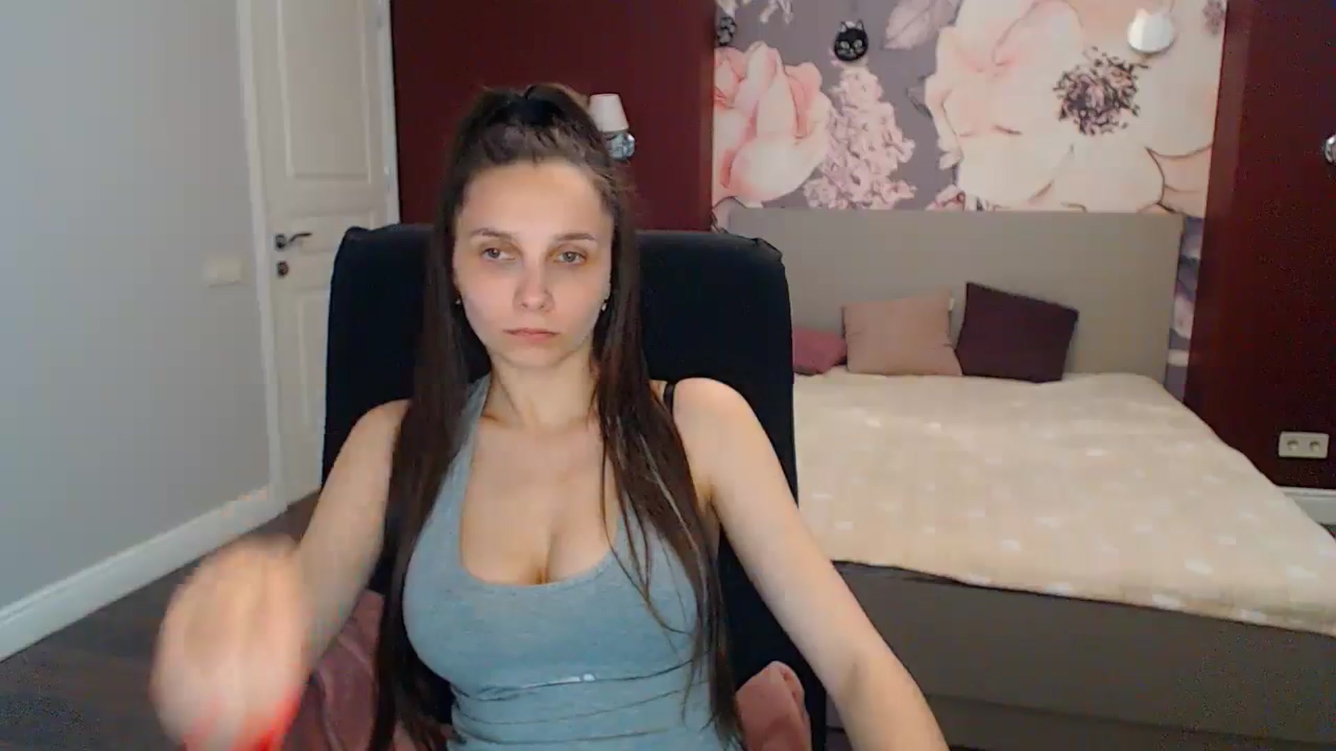 Gallery image thumbnail from Karina_Mils's myfreecams stream on, 05/20/2024, 11:04 image 20 of 20
