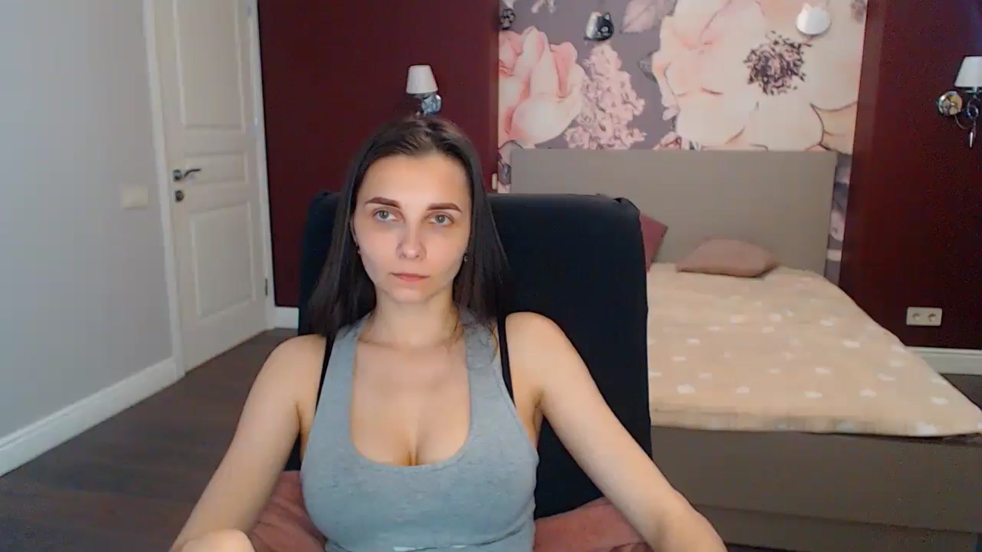 Gallery image thumbnail from Karina_Mils's myfreecams stream on, 05/23/2024, 11:02 image 18 of 20