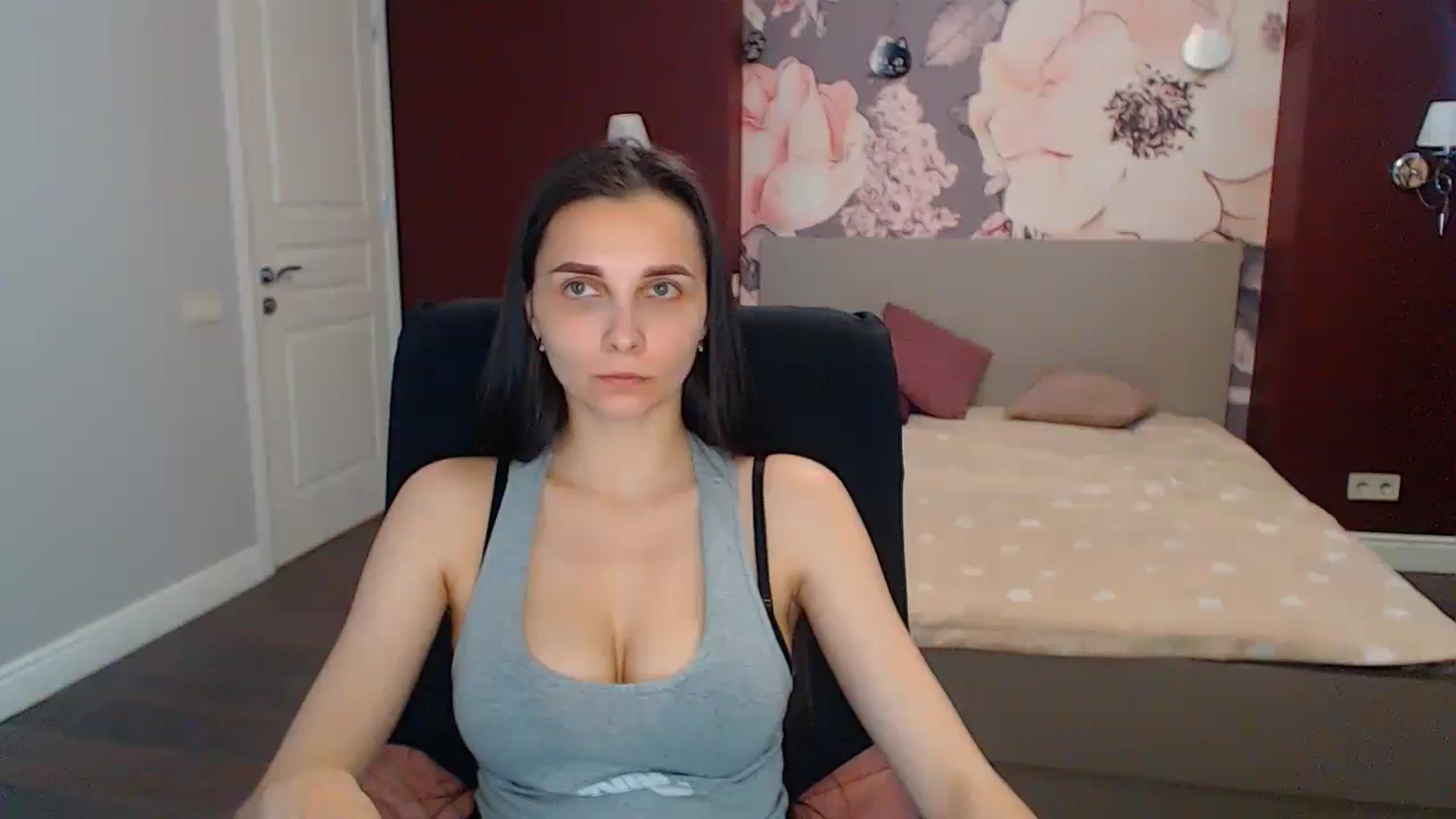Gallery image thumbnail from Karina_Mils's myfreecams stream on, 05/23/2024, 11:19 image 7 of 20