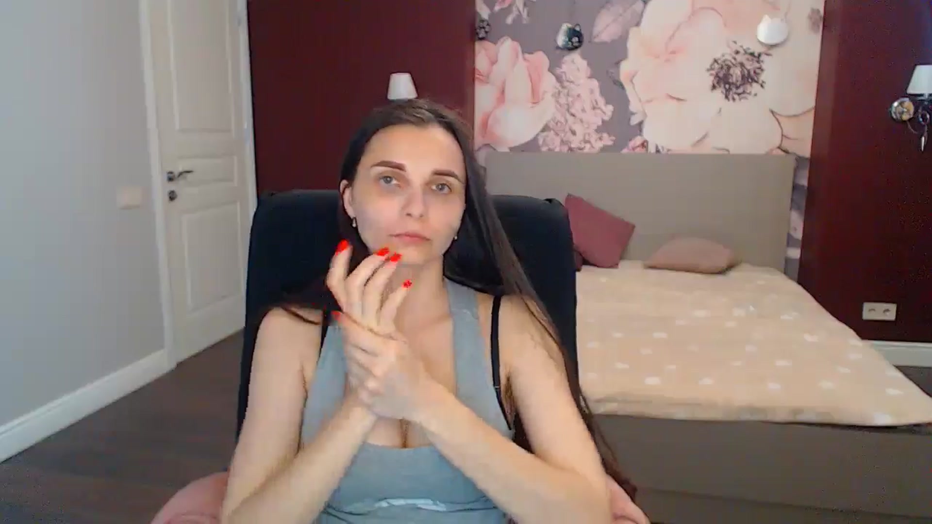 Gallery image thumbnail from Karina_Mils's myfreecams stream on, 05/23/2024, 11:19 image 17 of 20