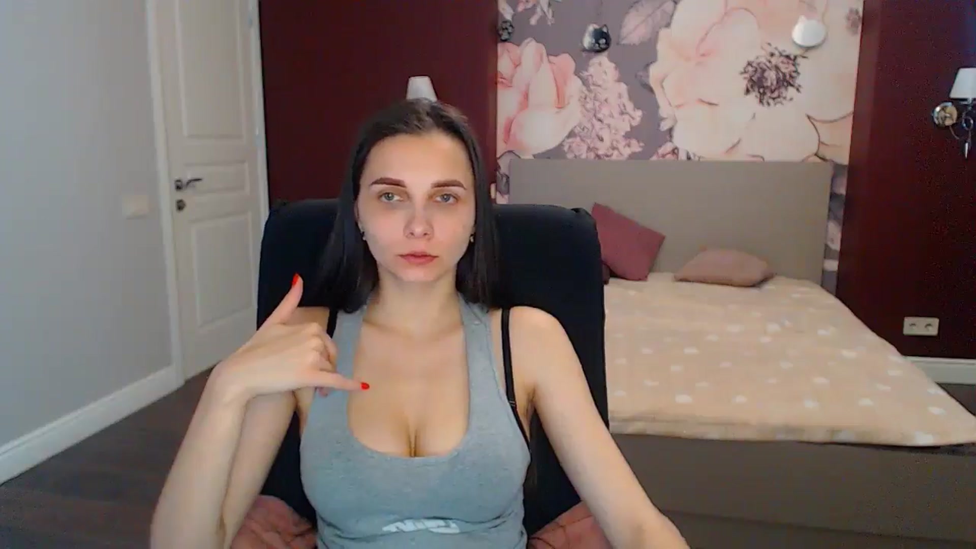 Gallery image thumbnail from Karina_Mils's myfreecams stream on, 05/23/2024, 11:19 image 16 of 20
