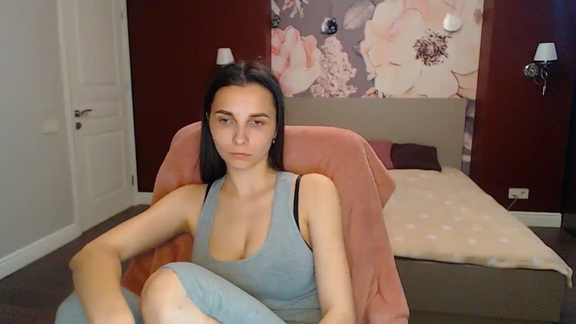 Gallery image thumbnail from Karina_Mils's myfreecams stream on, 05/24/2024, 07:56 image 18 of 20