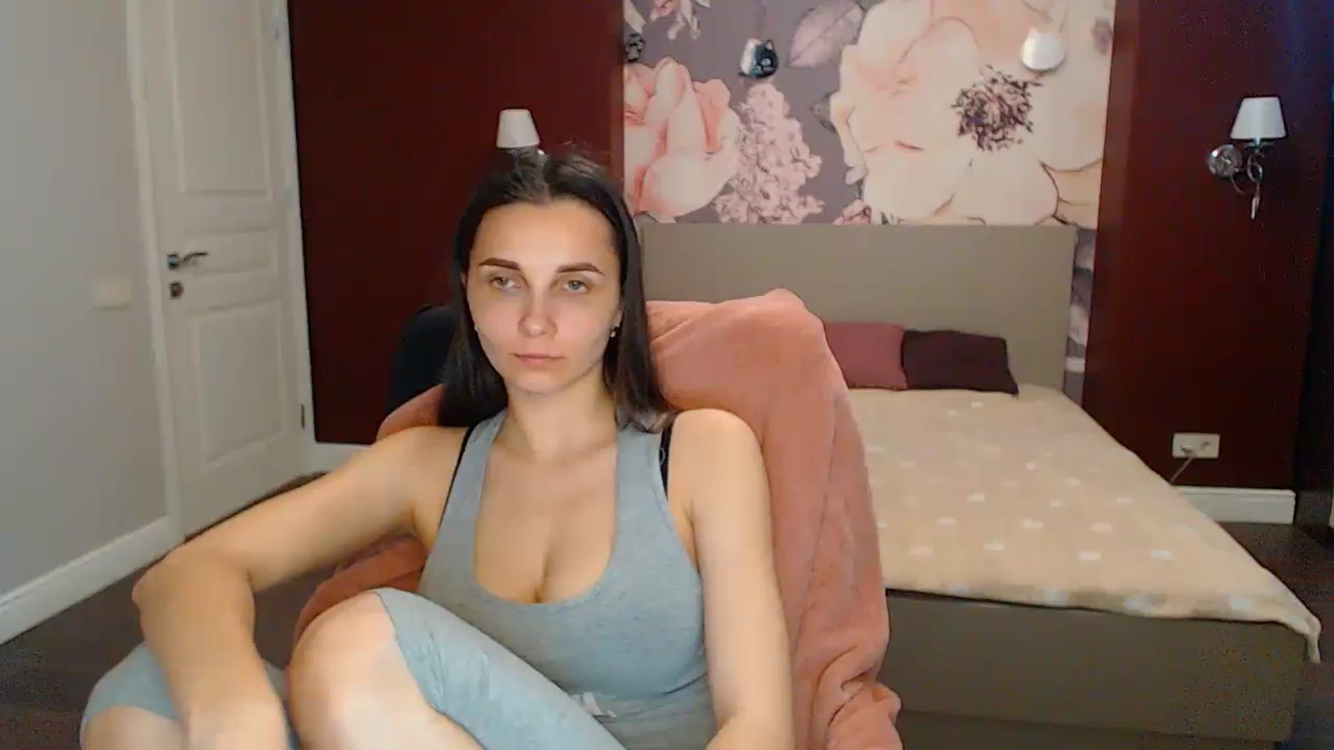 Gallery image thumbnail from Karina_Mils's myfreecams stream on, 05/24/2024, 08:41 image 16 of 20