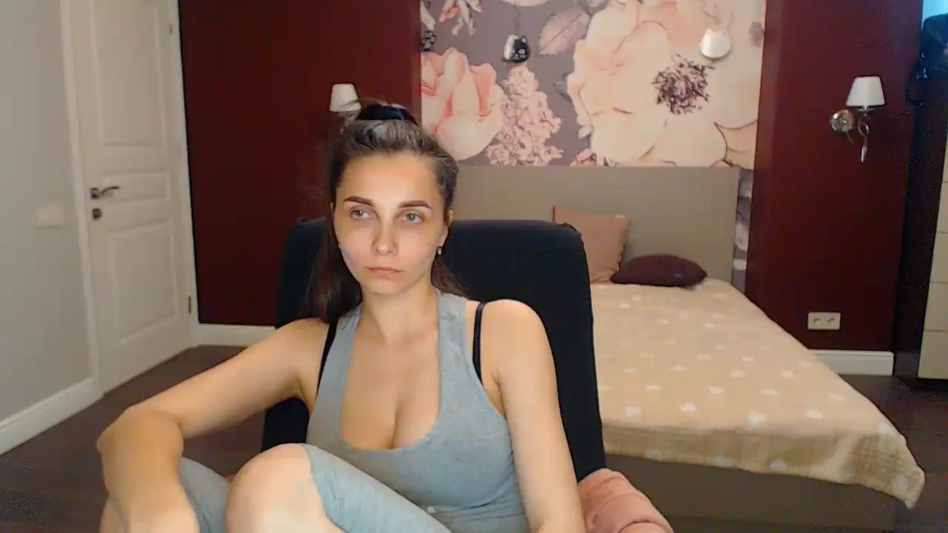 Gallery image thumbnail from Karina_Mils's myfreecams stream on, 05/25/2024, 16:28 image 20 of 20