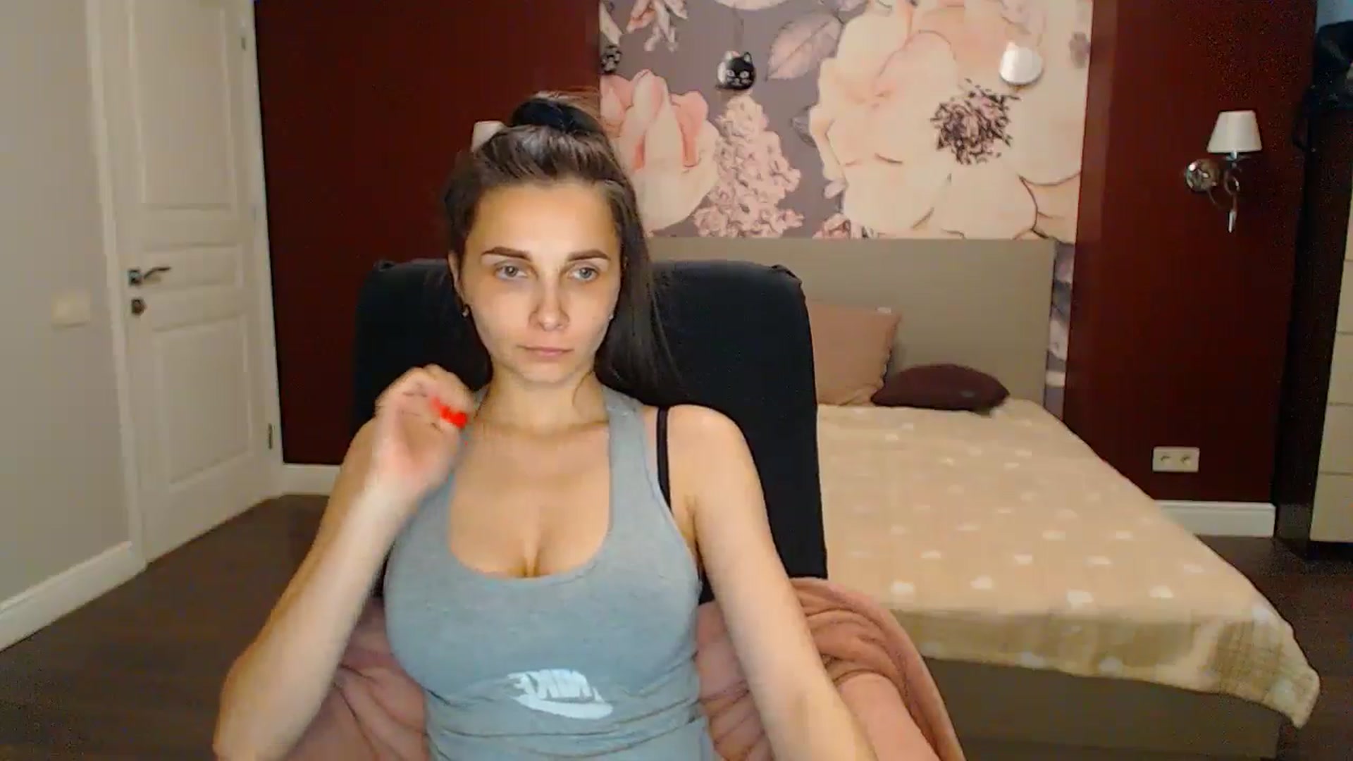 Gallery image thumbnail from Karina_Mils's myfreecams stream on, 05/25/2024, 18:24 image 8 of 20