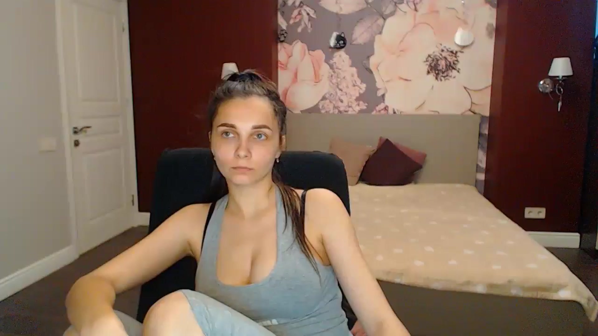 Gallery image thumbnail from Karina_Mils's myfreecams stream on, 05/26/2024, 15:37 image 19 of 20