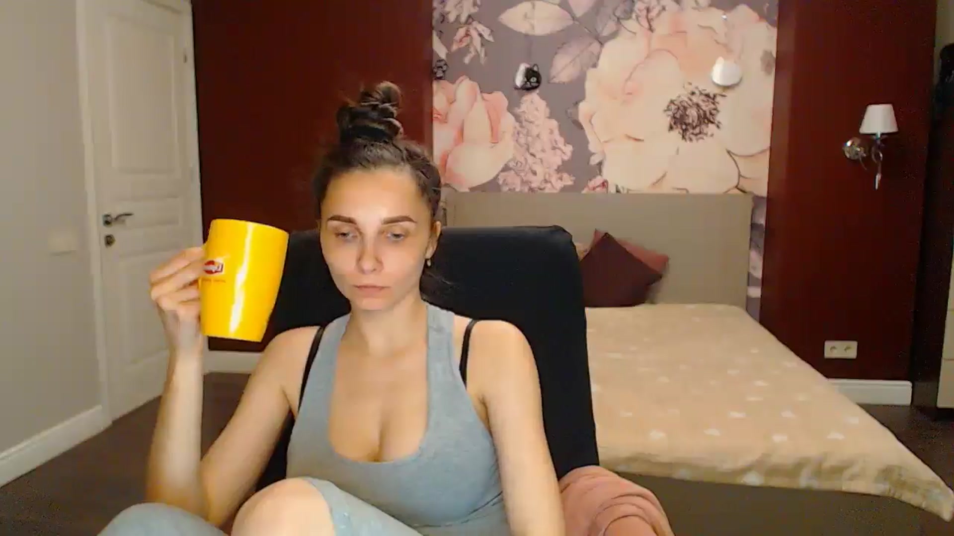 Gallery image thumbnail from Karina_Mils's myfreecams stream on, 05/26/2024, 19:10 image 12 of 20