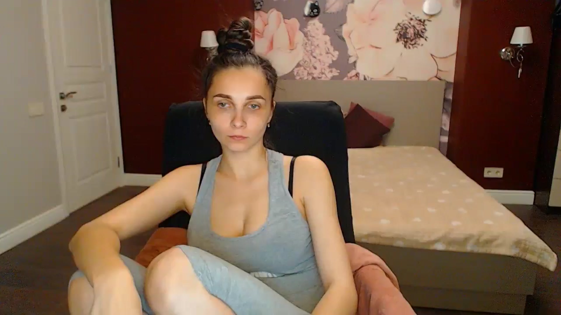 Gallery image thumbnail from Karina_Mils's myfreecams stream on, 05/26/2024, 19:10 image 1 of 20