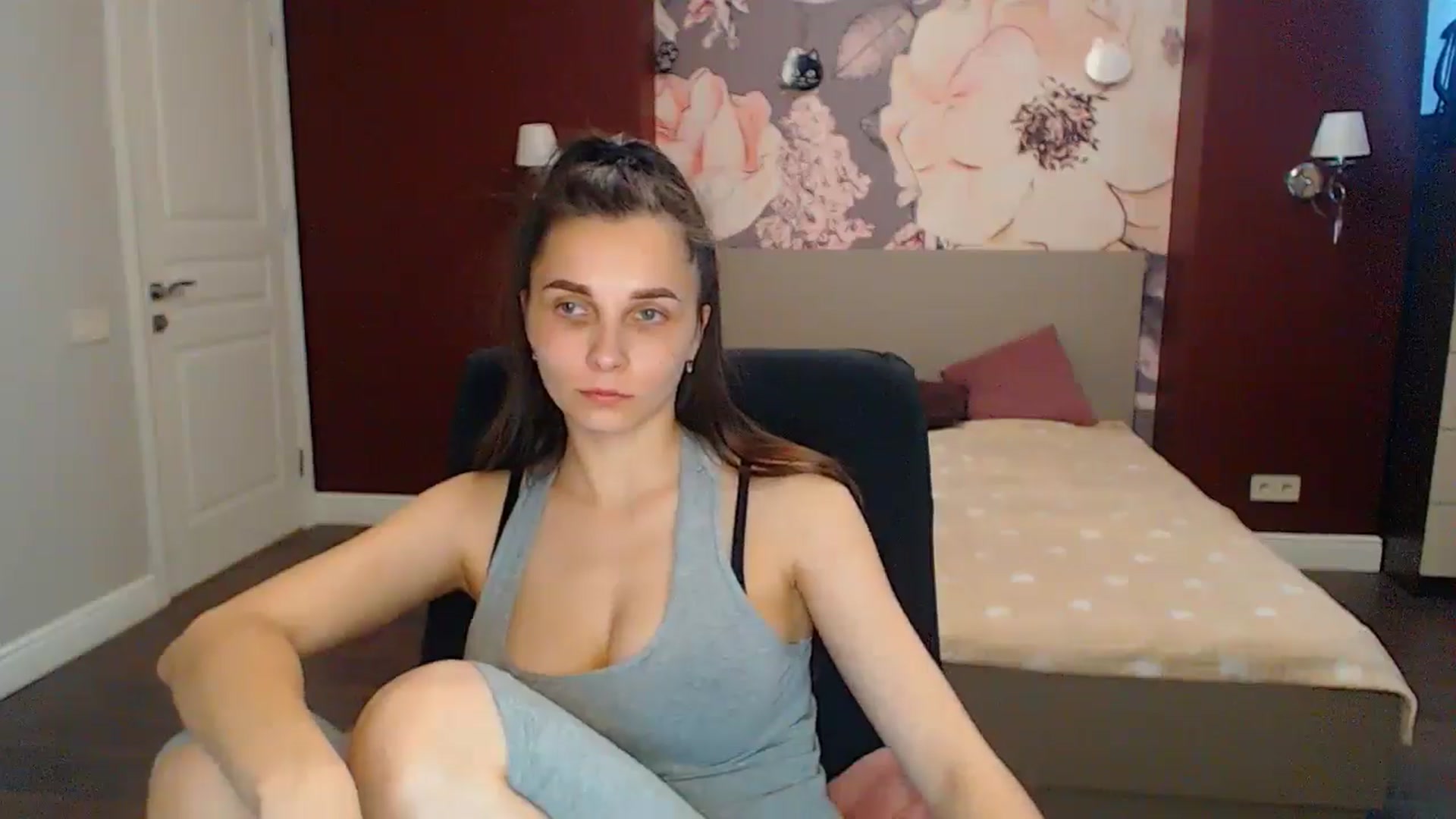 Gallery image thumbnail from Karina_Mils's myfreecams stream on, 05/27/2024, 11:10 image 11 of 20