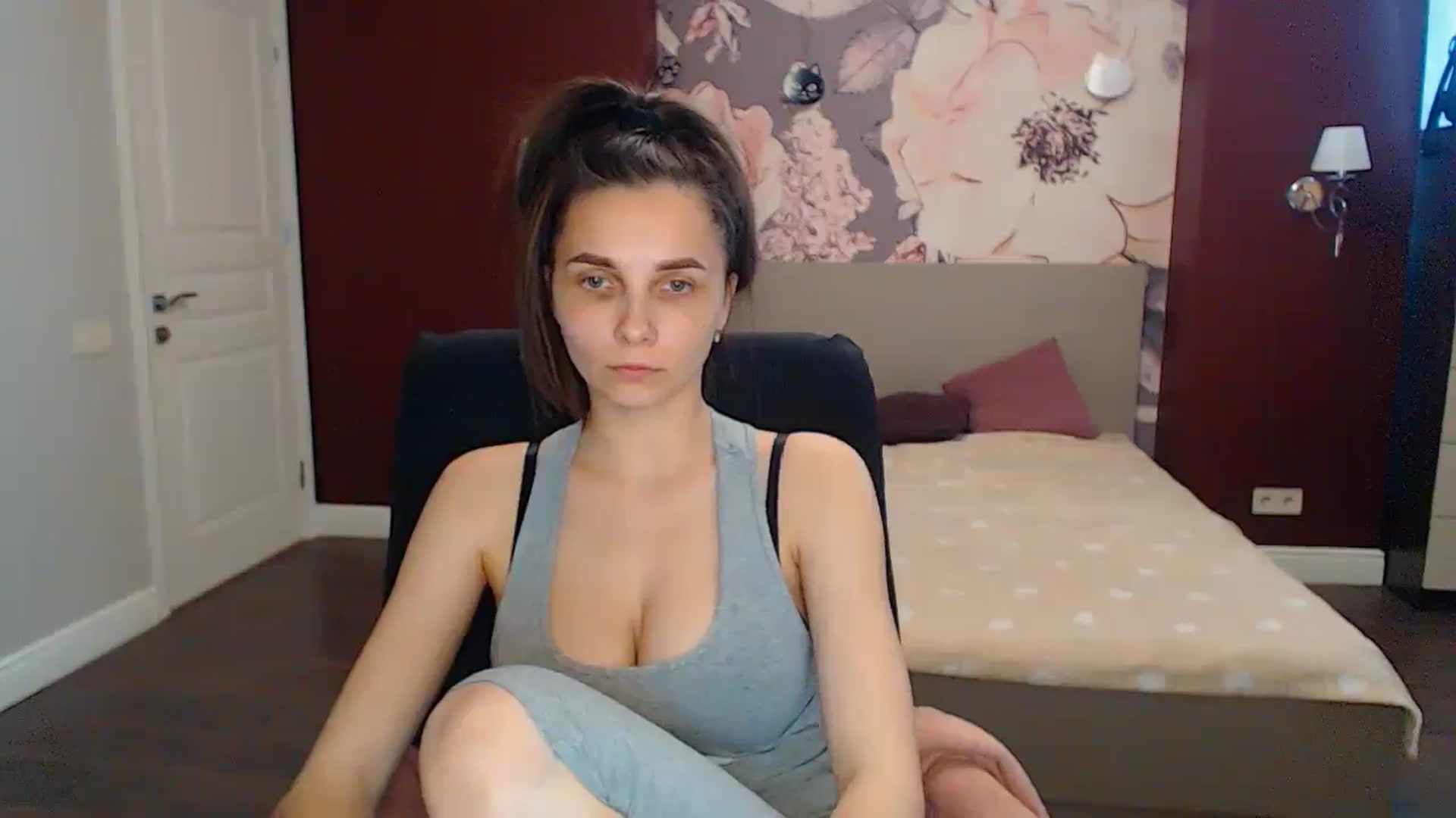 Gallery image thumbnail from Karina_Mils's myfreecams stream on, 05/27/2024, 13:09 image 2 of 20
