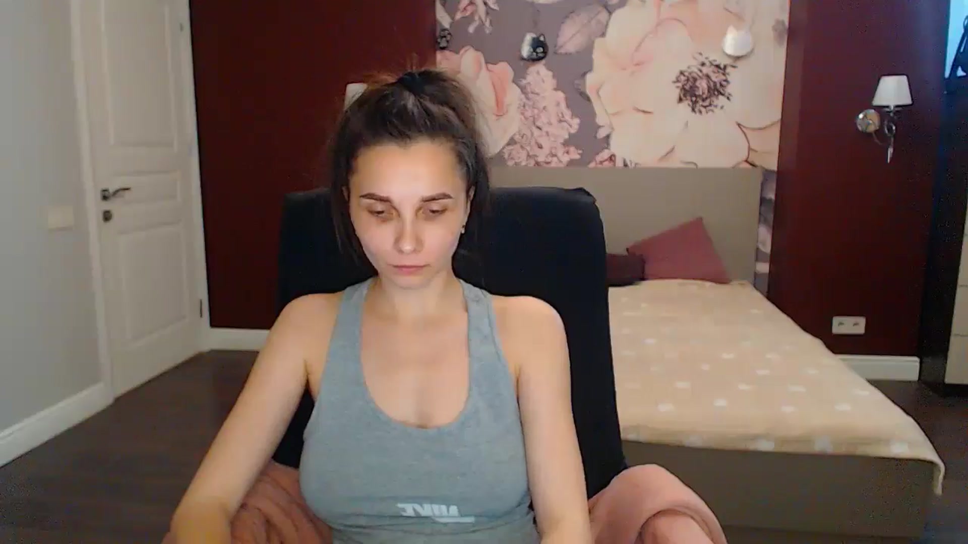 Gallery image thumbnail from Karina_Mils's myfreecams stream on, 05/27/2024, 14:16 image 18 of 20