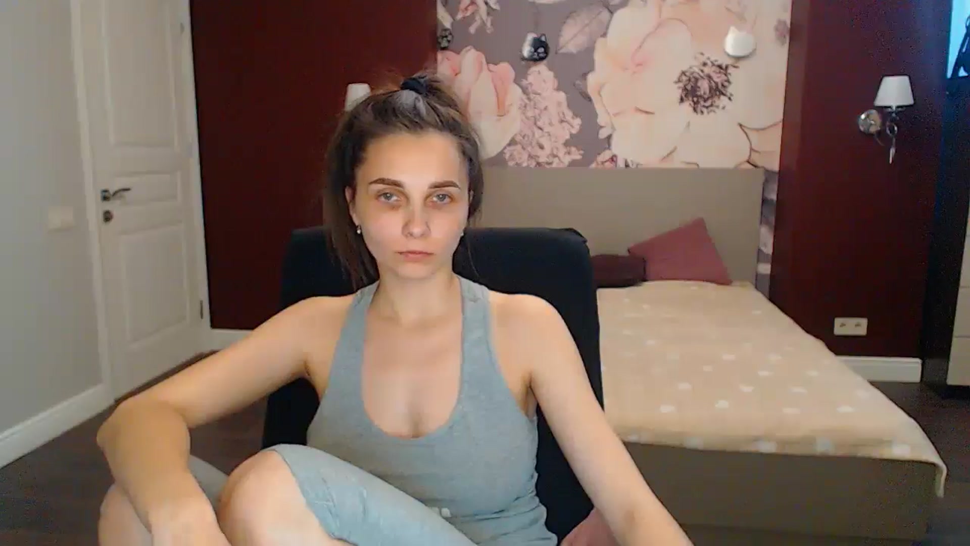 Gallery image thumbnail from Karina_Mils's myfreecams stream on, 05/27/2024, 14:16 image 14 of 20
