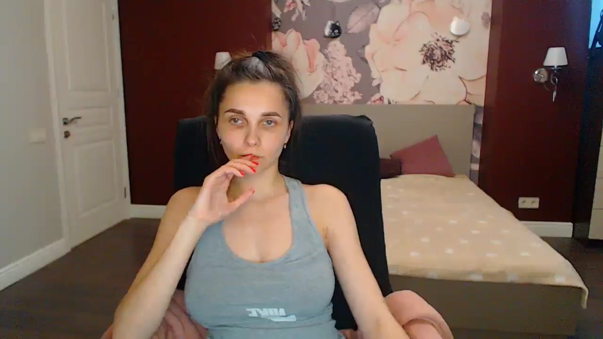 Gallery image thumbnail from Karina_Mils's myfreecams stream on, 05/27/2024, 14:16 image 19 of 20