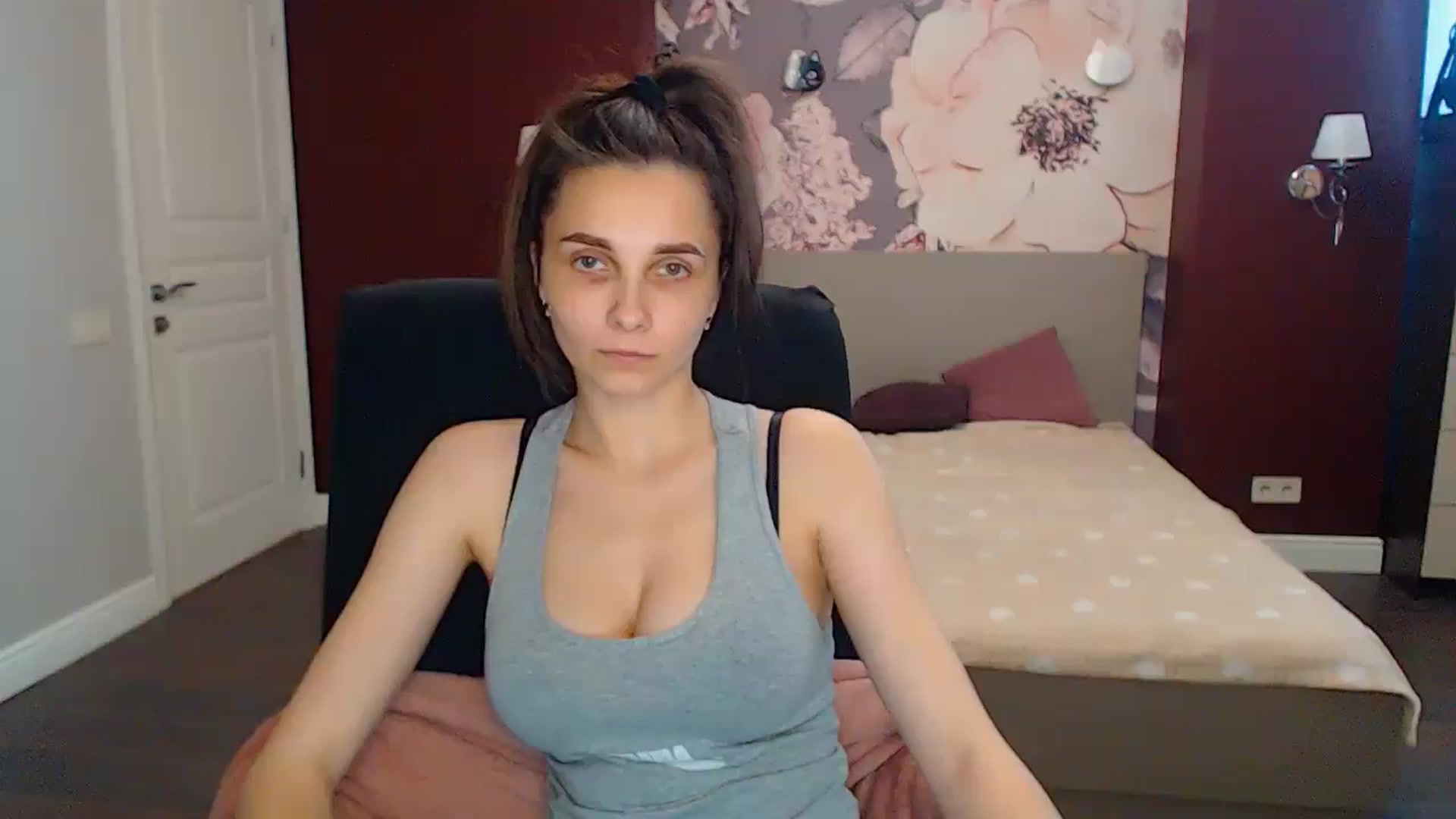 Gallery image thumbnail from Karina_Mils's myfreecams stream on, 05/27/2024, 14:16 image 1 of 20
