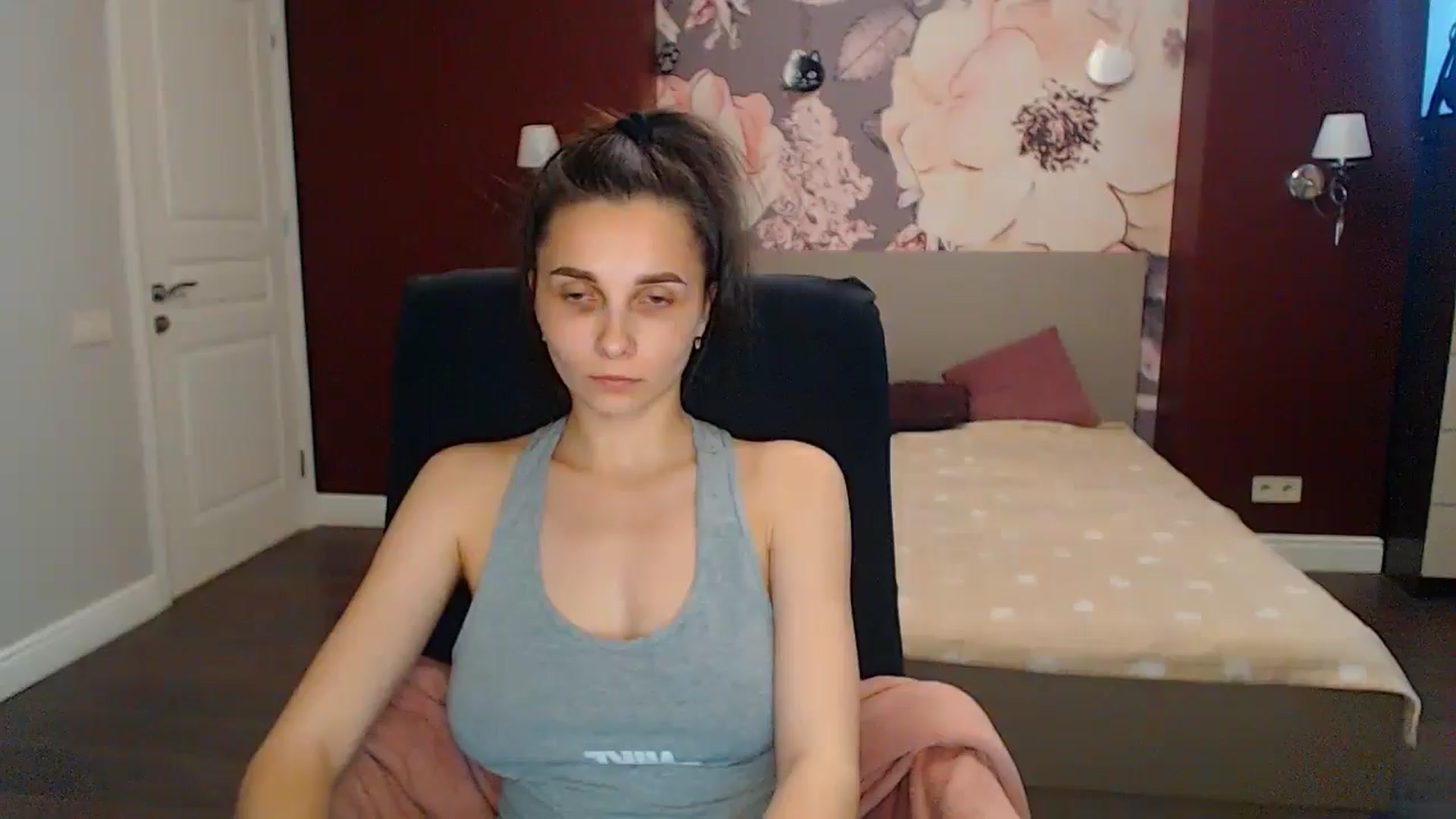 Gallery image thumbnail from Karina_Mils's myfreecams stream on, 05/27/2024, 14:16 image 9 of 20