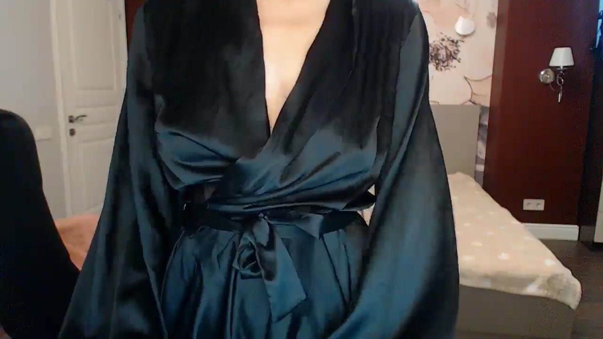 Gallery image thumbnail from Karina_Mils's myfreecams stream on, 05/30/2024, 11:37 image 19 of 20