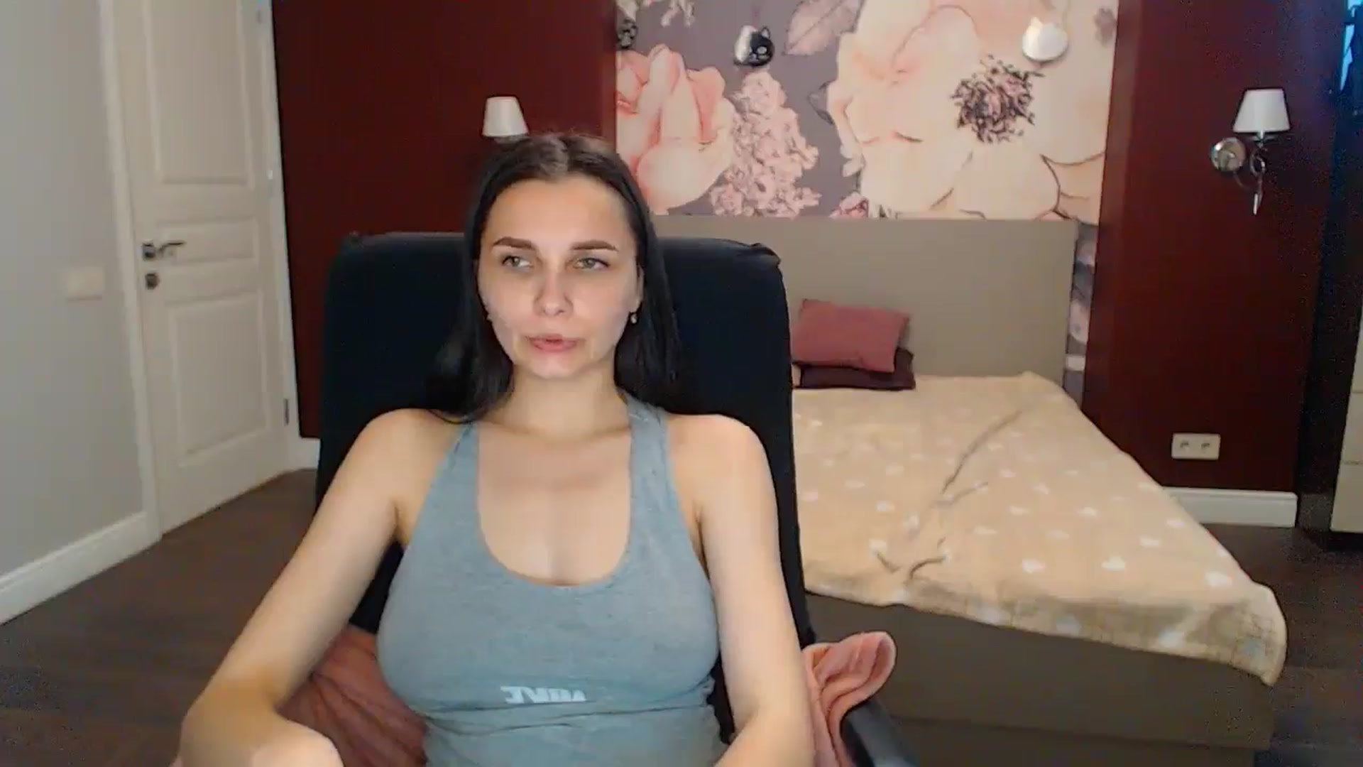 Gallery image thumbnail from Karina_Mils's myfreecams stream on, 05/30/2024, 12:17 image 18 of 20