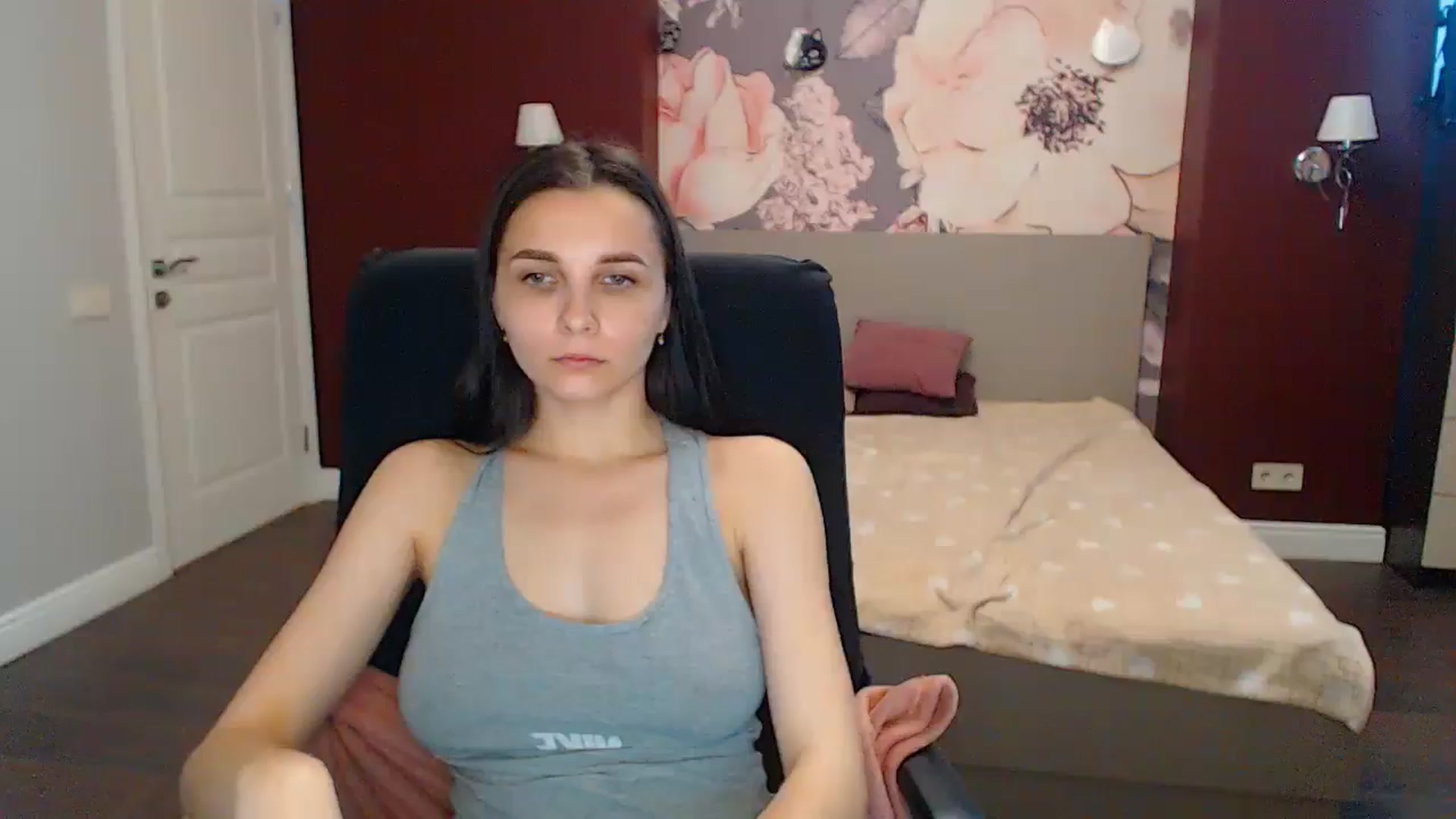 Gallery image thumbnail from Karina_Mils's myfreecams stream on, 05/30/2024, 12:17 image 16 of 20