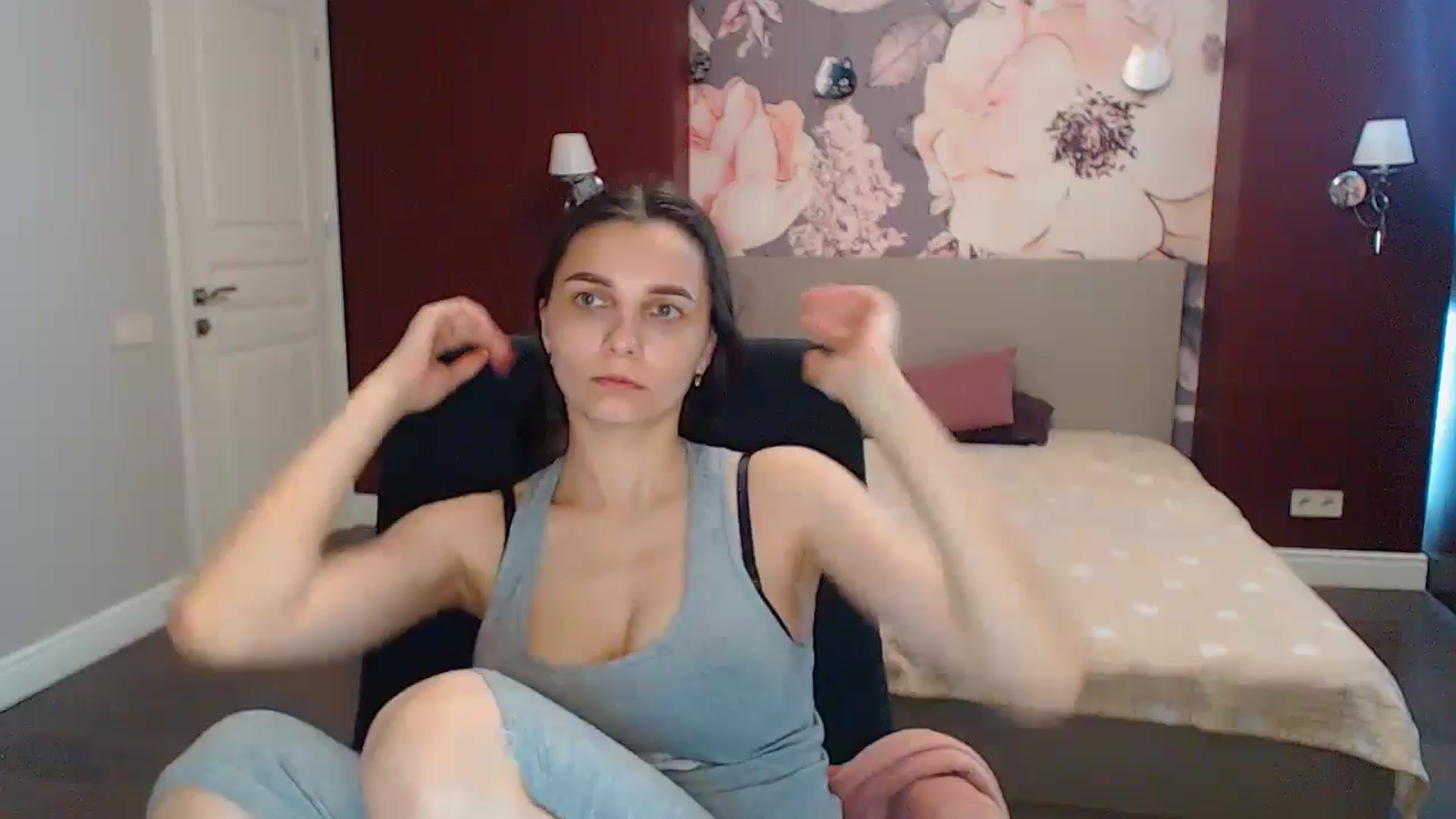 Gallery image thumbnail from Karina_Mils's myfreecams stream on, 05/31/2024, 12:40 image 18 of 20