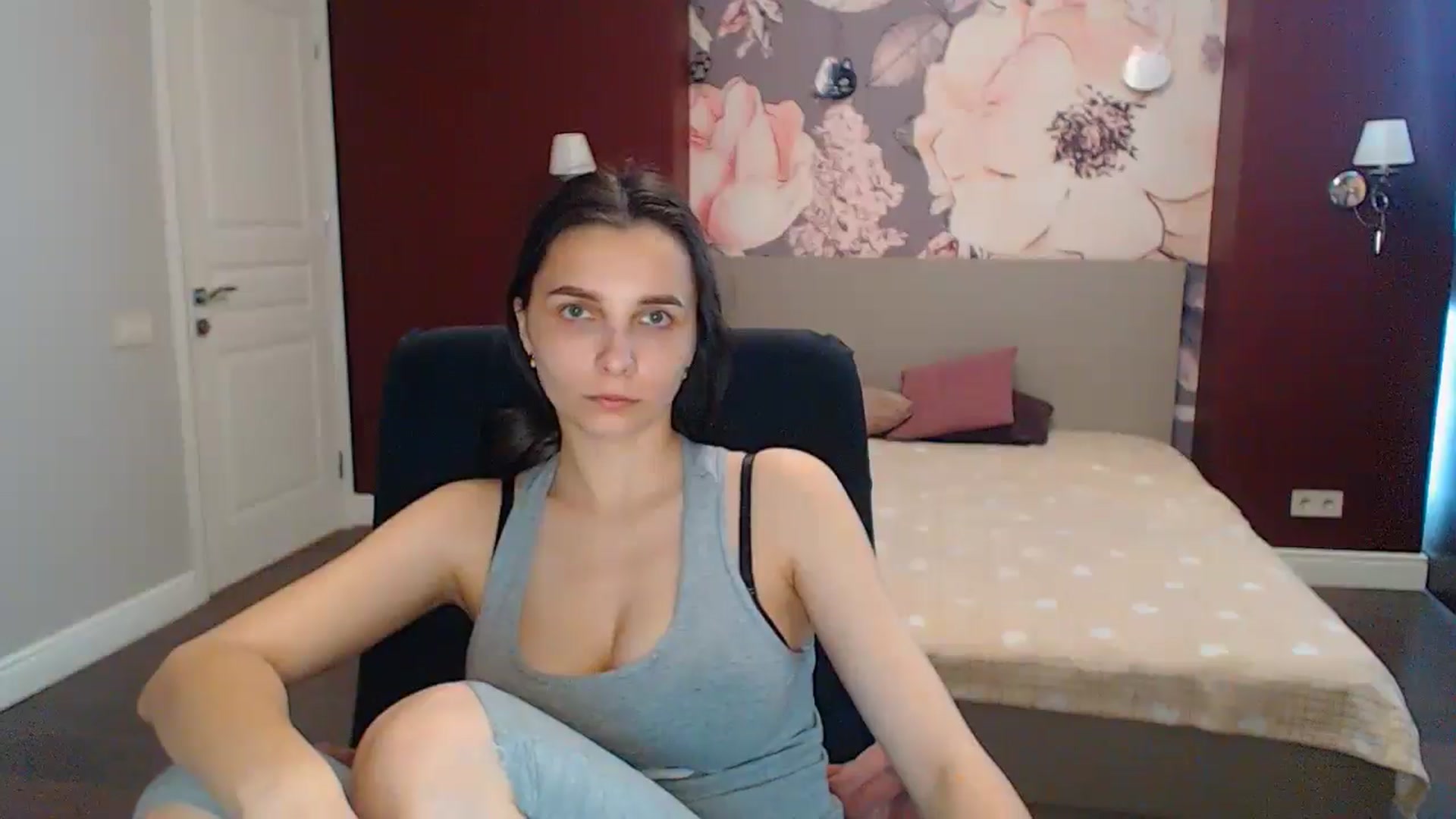 Gallery image thumbnail from Karina_Mils's myfreecams stream on, 05/31/2024, 12:40 image 19 of 20