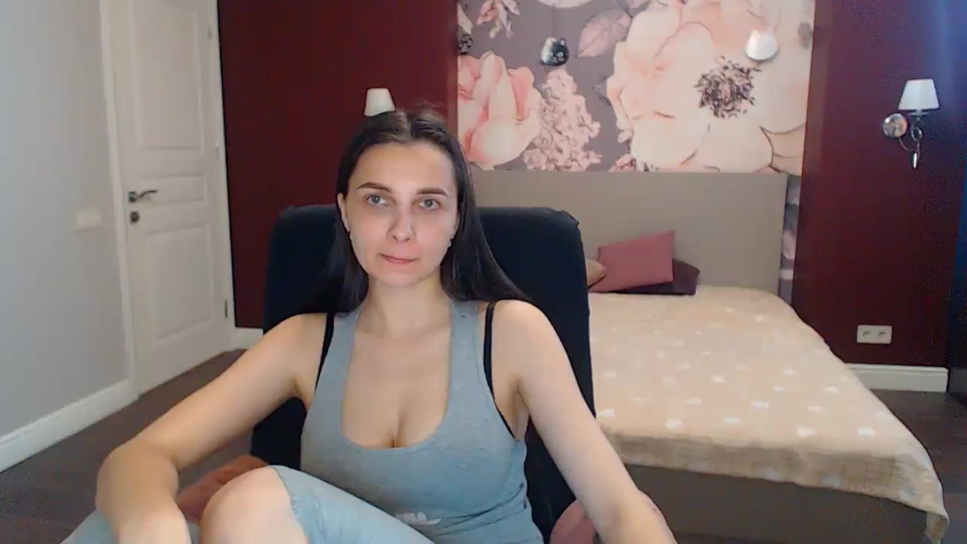 Gallery image thumbnail from Karina_Mils's myfreecams stream on, 05/31/2024, 13:06 image 14 of 20