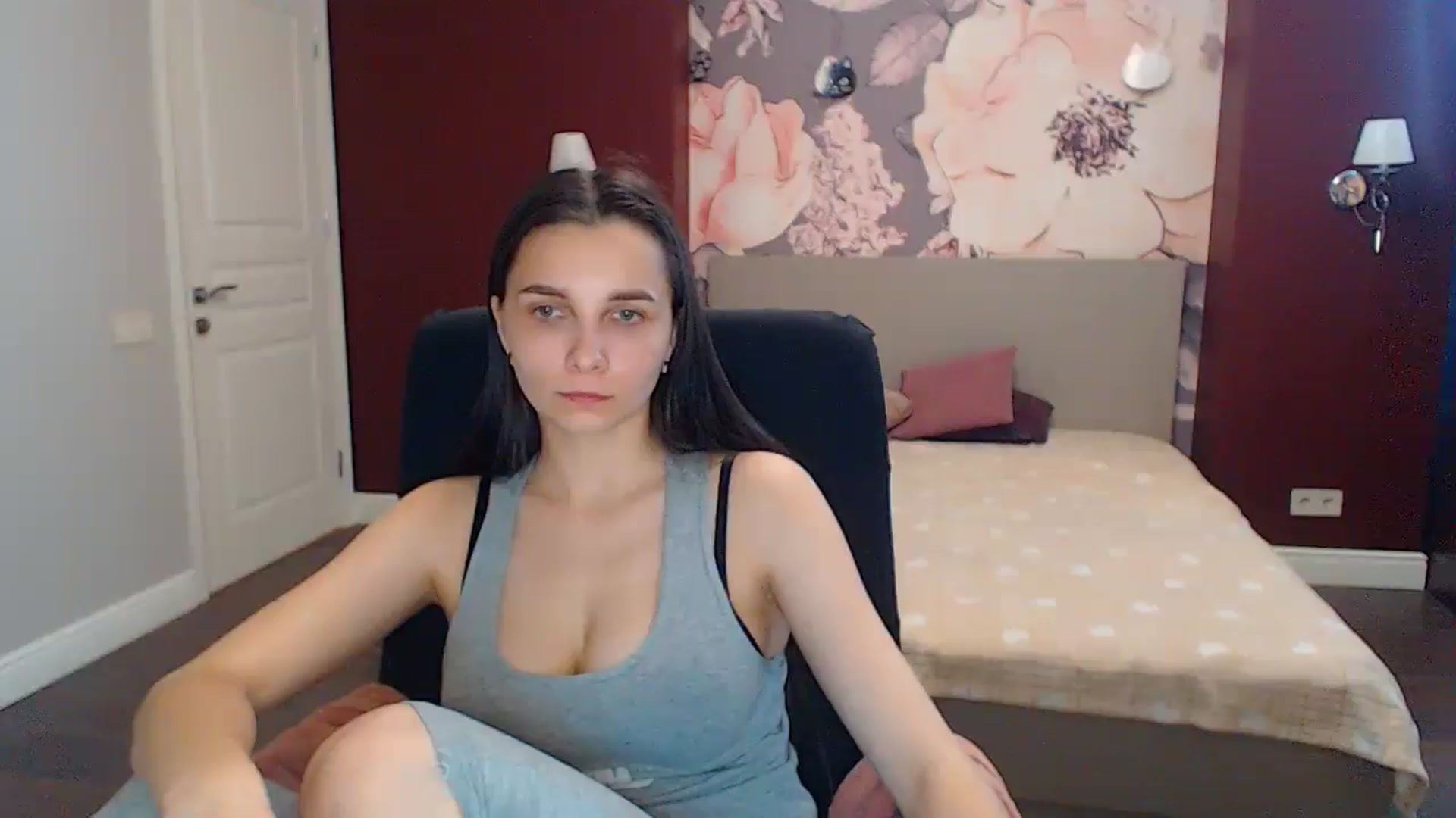 Gallery image thumbnail from Karina_Mils's myfreecams stream on, 05/31/2024, 13:06 image 19 of 20