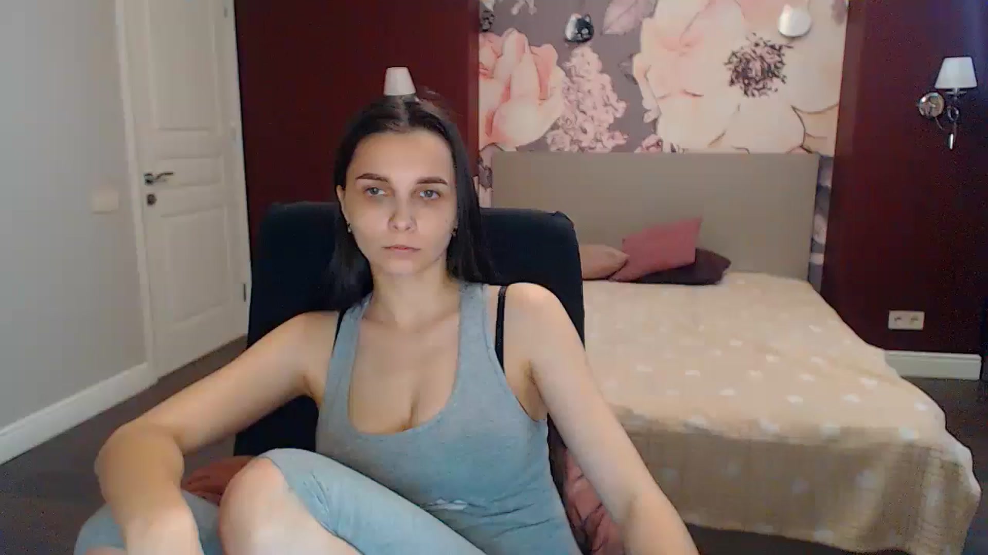 Gallery image thumbnail from Karina_Mils's myfreecams stream on, 05/31/2024, 15:13 image 5 of 20