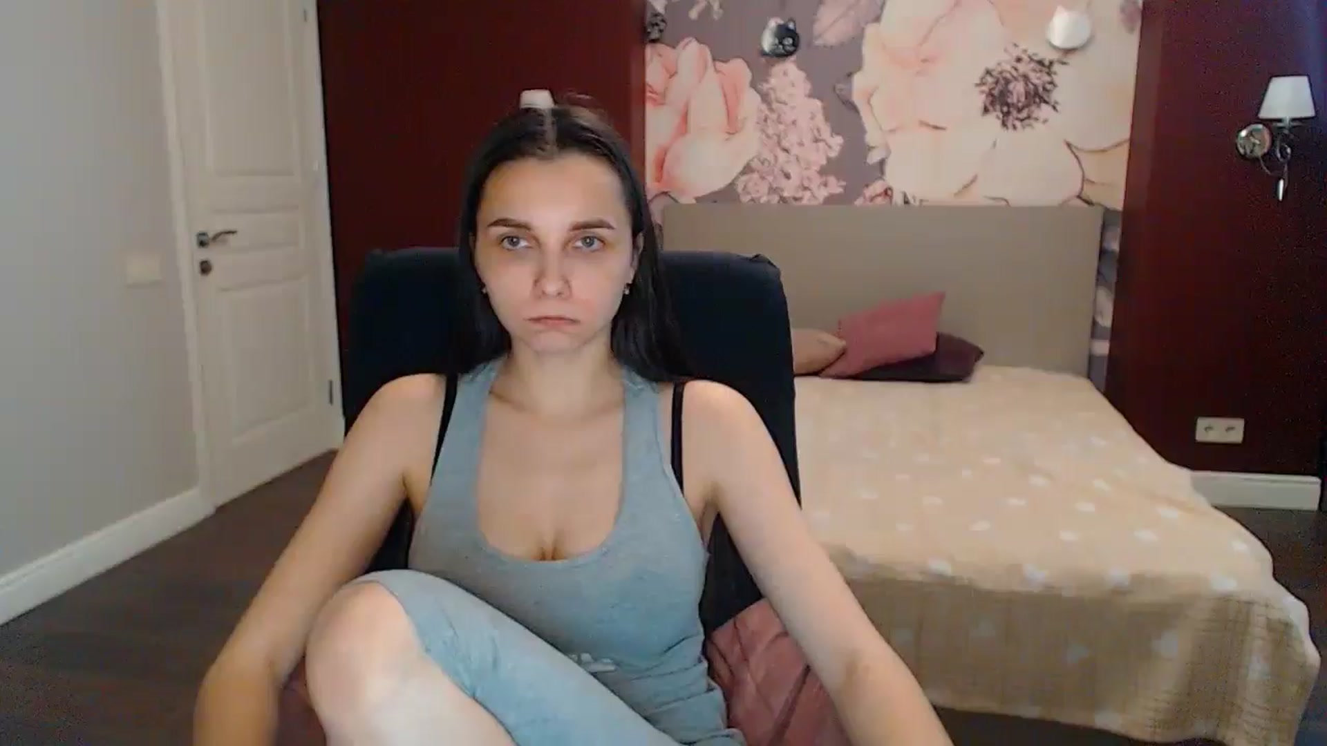 Gallery image thumbnail from Karina_Mils's myfreecams stream on, 05/31/2024, 15:13 image 14 of 20