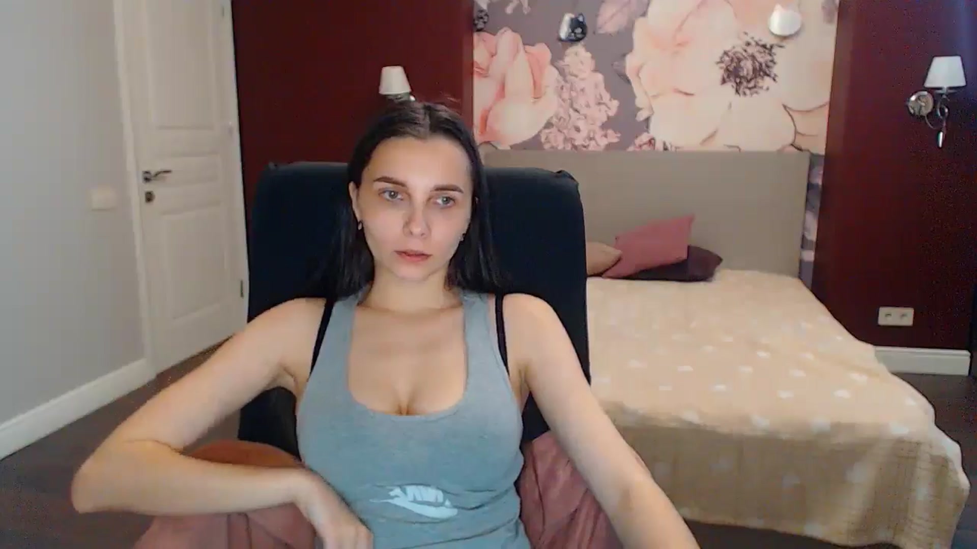 Gallery image thumbnail from Karina_Mils's myfreecams stream on, 05/31/2024, 15:13 image 10 of 20