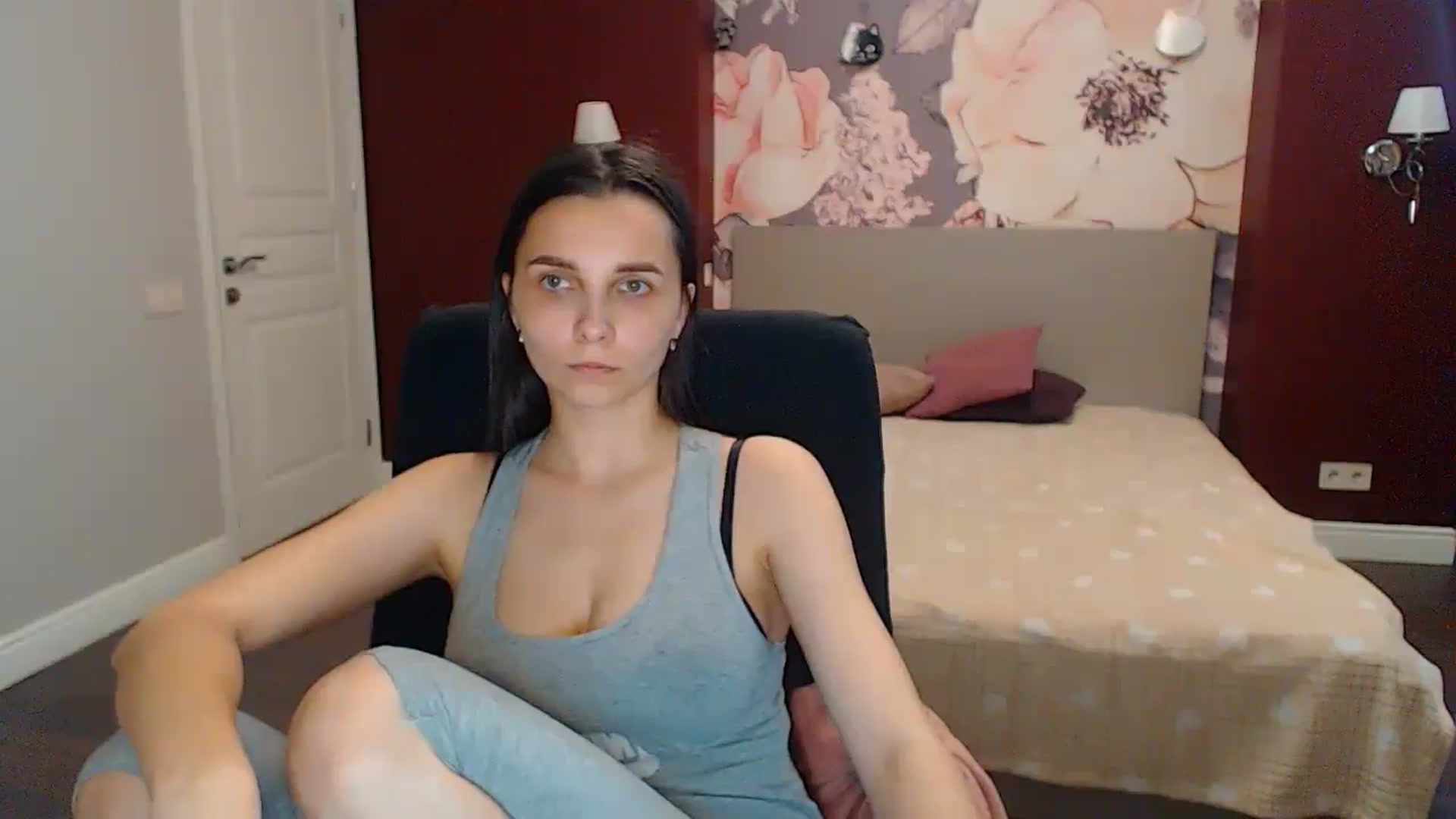 Gallery image thumbnail from Karina_Mils's myfreecams stream on, 05/31/2024, 15:41 image 17 of 20