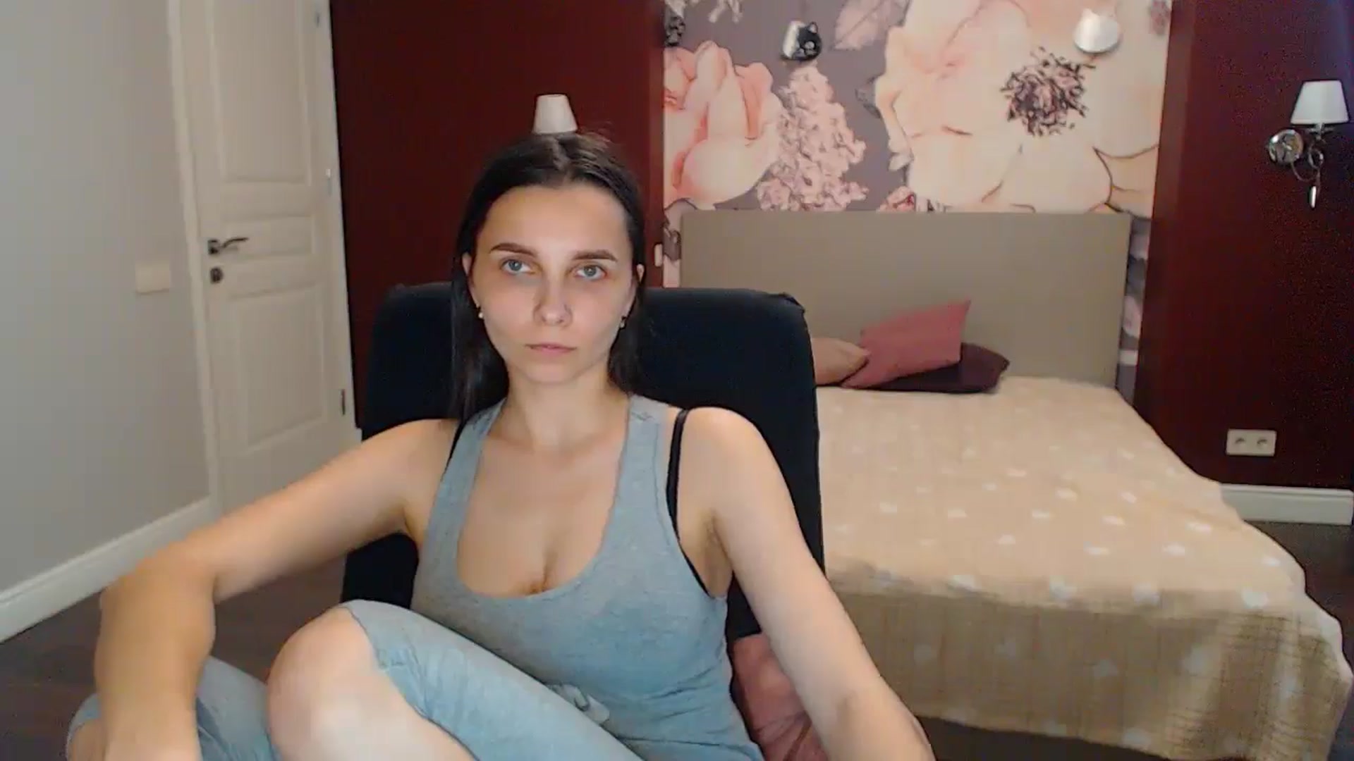 Gallery image thumbnail from Karina_Mils's myfreecams stream on, 05/31/2024, 15:41 image 16 of 20