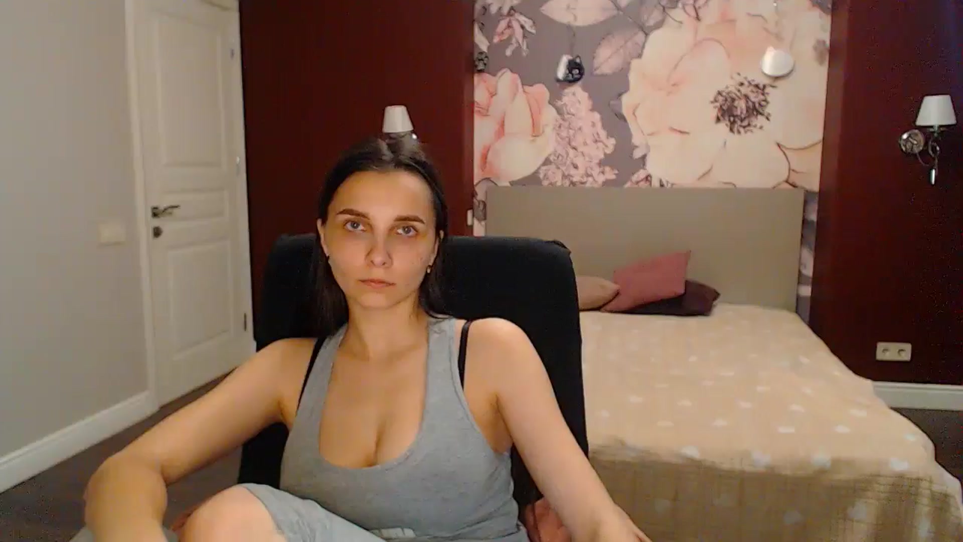 Gallery image thumbnail from Karina_Mils's myfreecams stream on, 05/31/2024, 16:14 image 18 of 20
