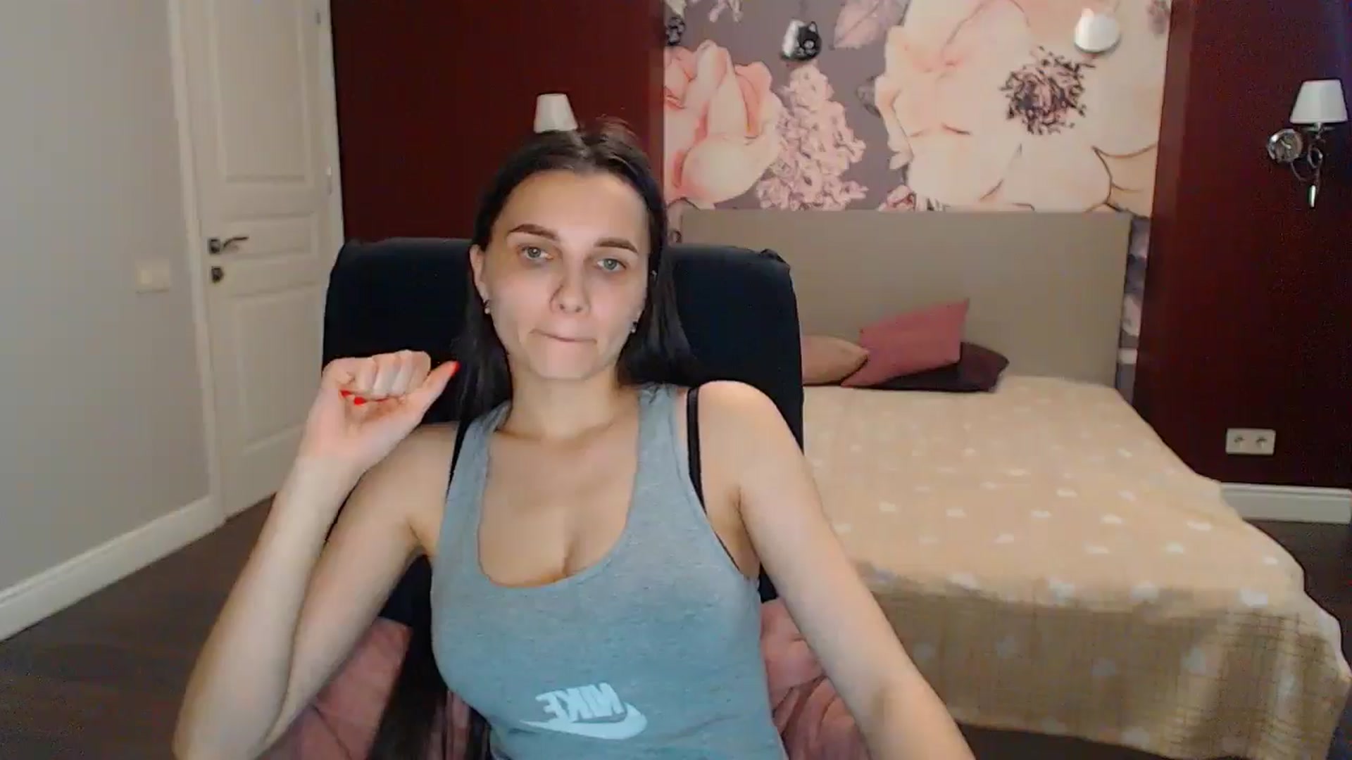 Gallery image thumbnail from Karina_Mils's myfreecams stream on, 05/31/2024, 16:14 image 6 of 20