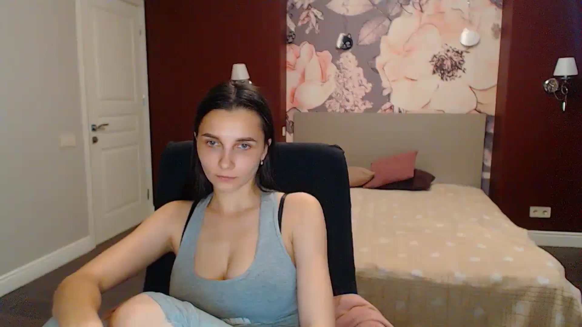 Gallery image thumbnail from Karina_Mils's myfreecams stream on, 05/31/2024, 16:14 image 17 of 20