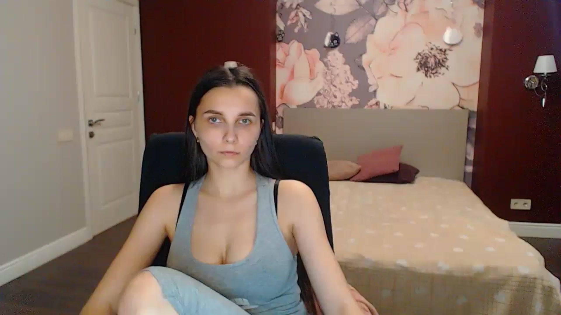 Gallery image thumbnail from Karina_Mils's myfreecams stream on, 05/31/2024, 16:14 image 11 of 20