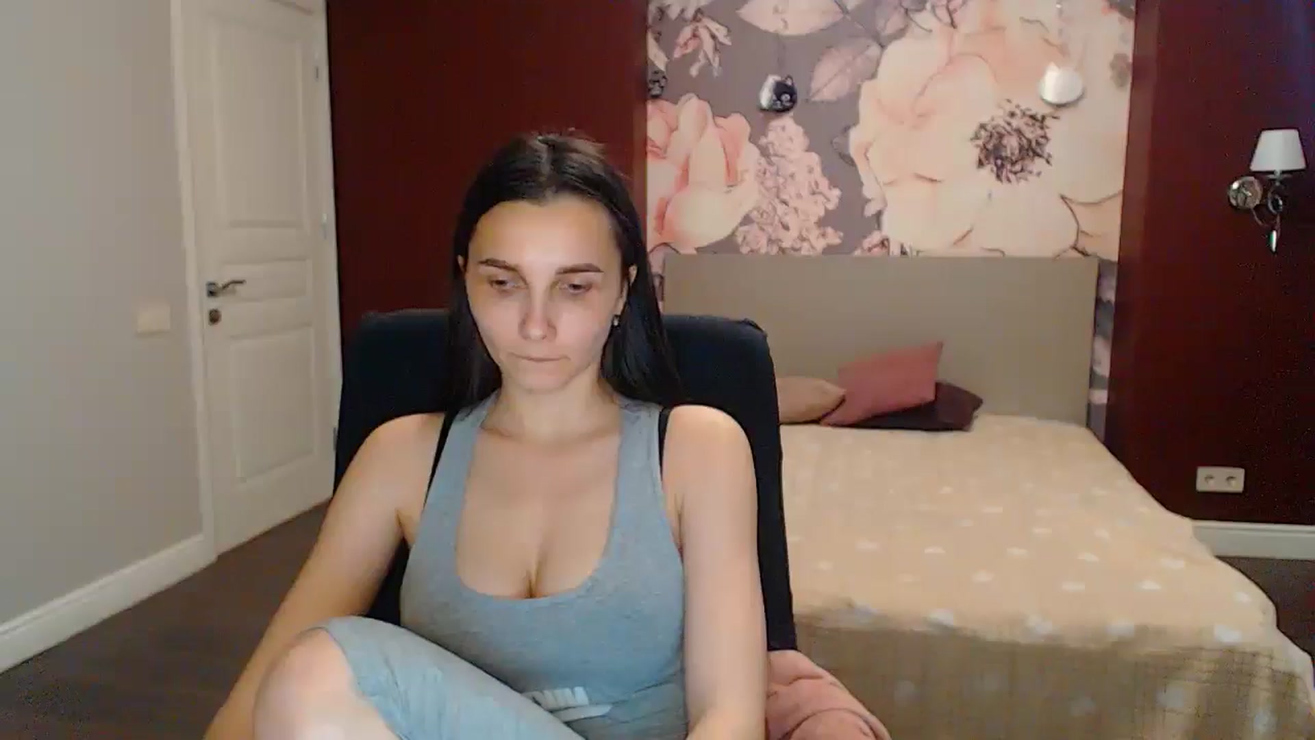 Gallery image thumbnail from Karina_Mils's myfreecams stream on, 05/31/2024, 16:14 image 10 of 20