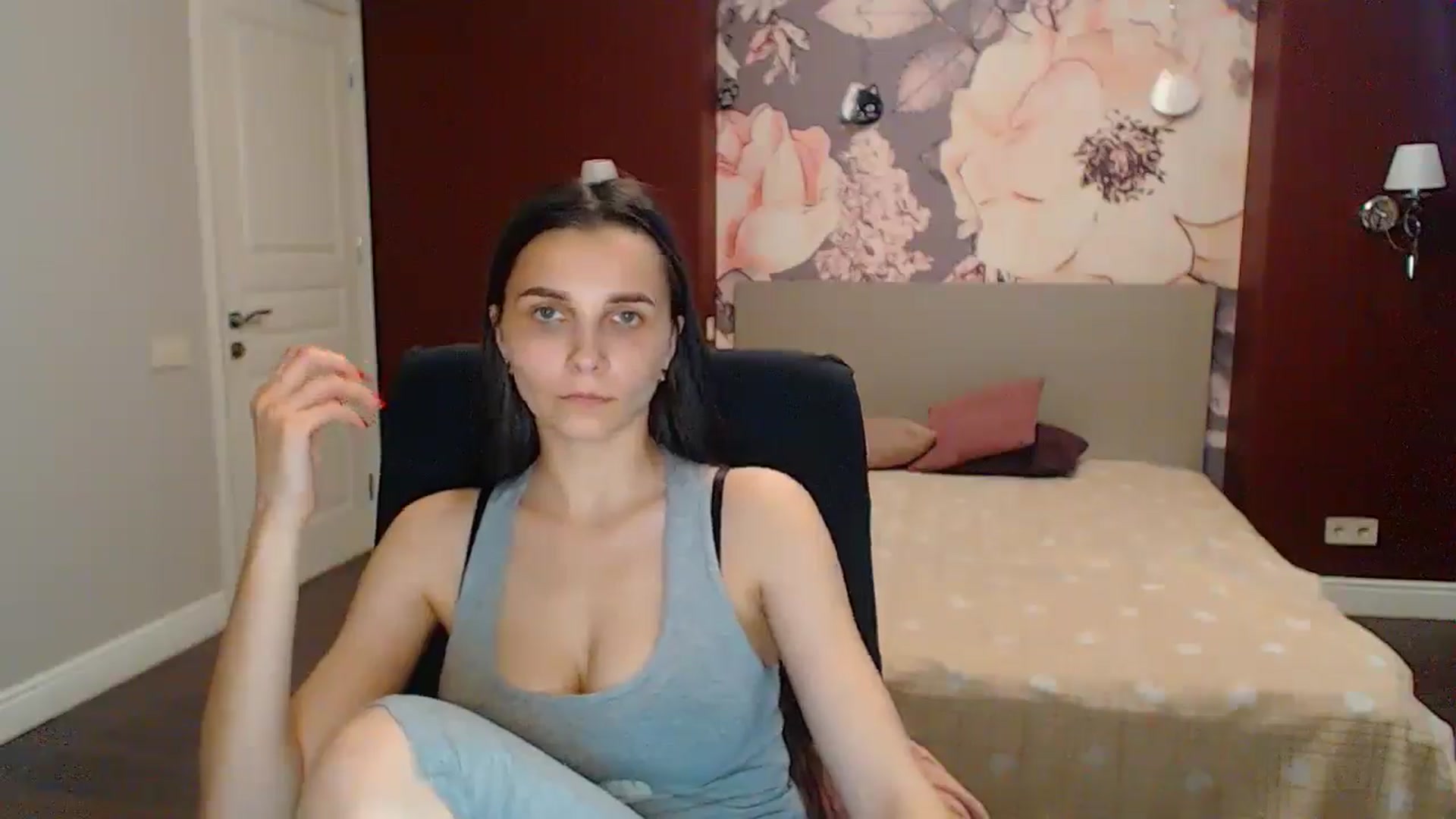 Gallery image thumbnail from Karina_Mils's myfreecams stream on, 05/31/2024, 16:14 image 13 of 20